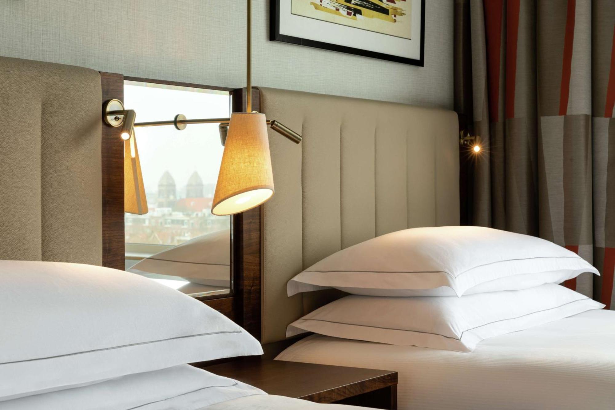 Hilton 5* Amesterdão