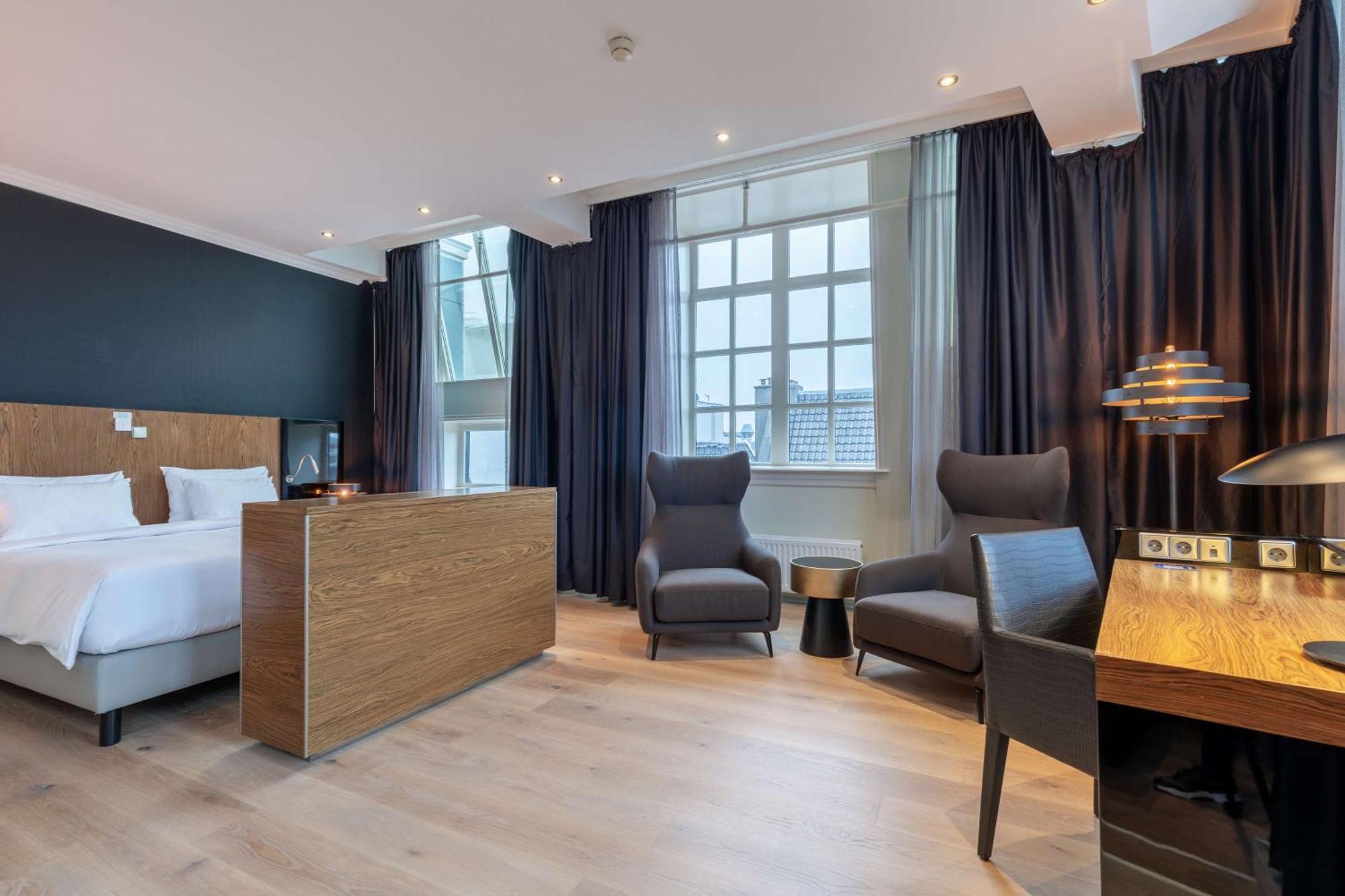 Radisson Blu Hotel, Center