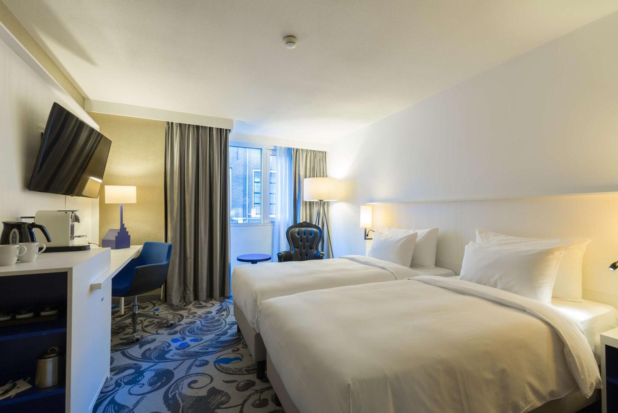 Hotel Radisson Blu Hotel, Center 4*