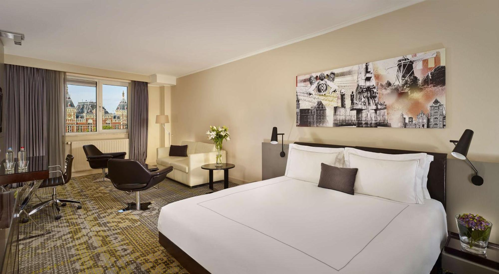Park Plaza Victoria 4* Amesterdão