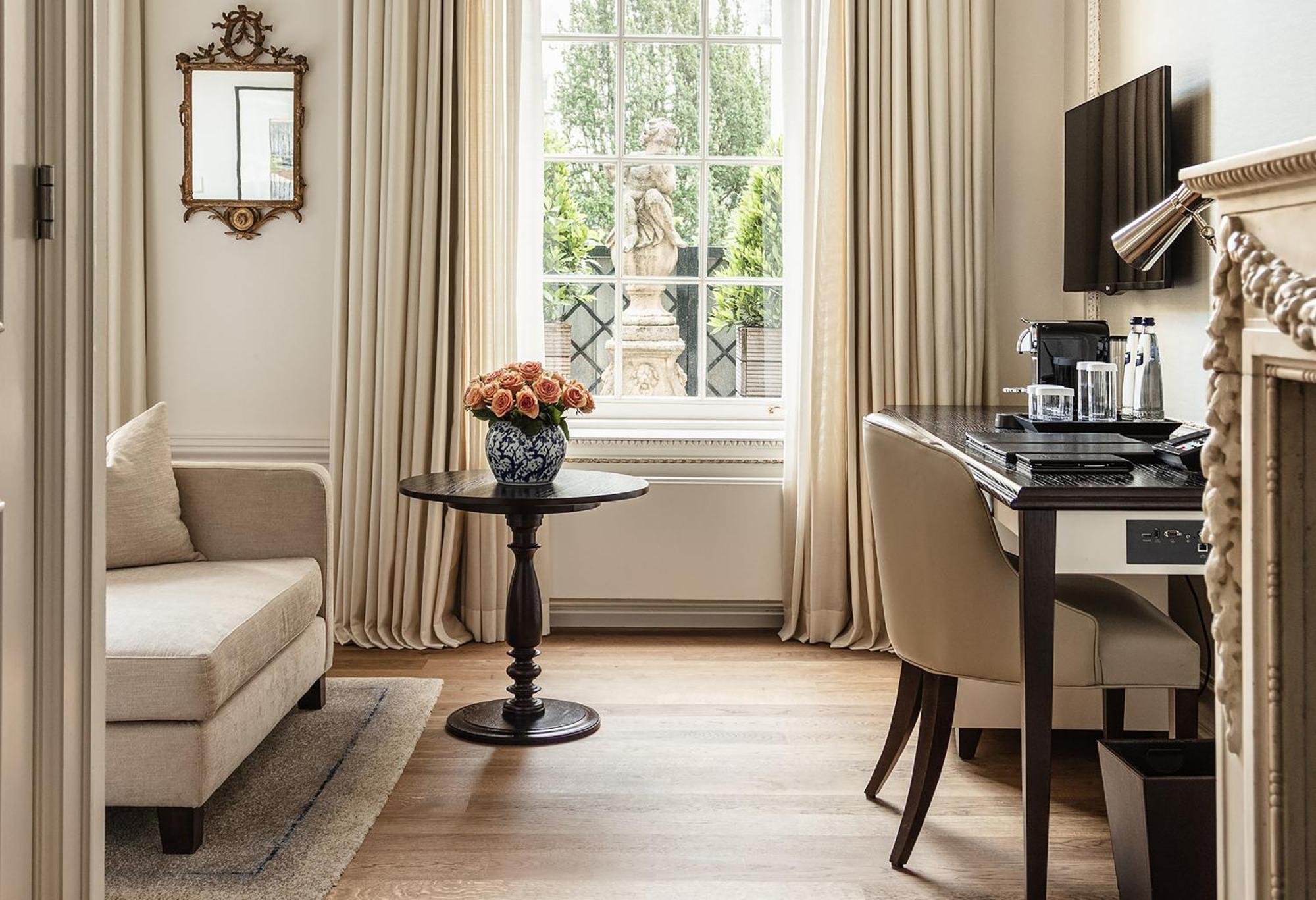 Waldorf Astoria Hotel 5*