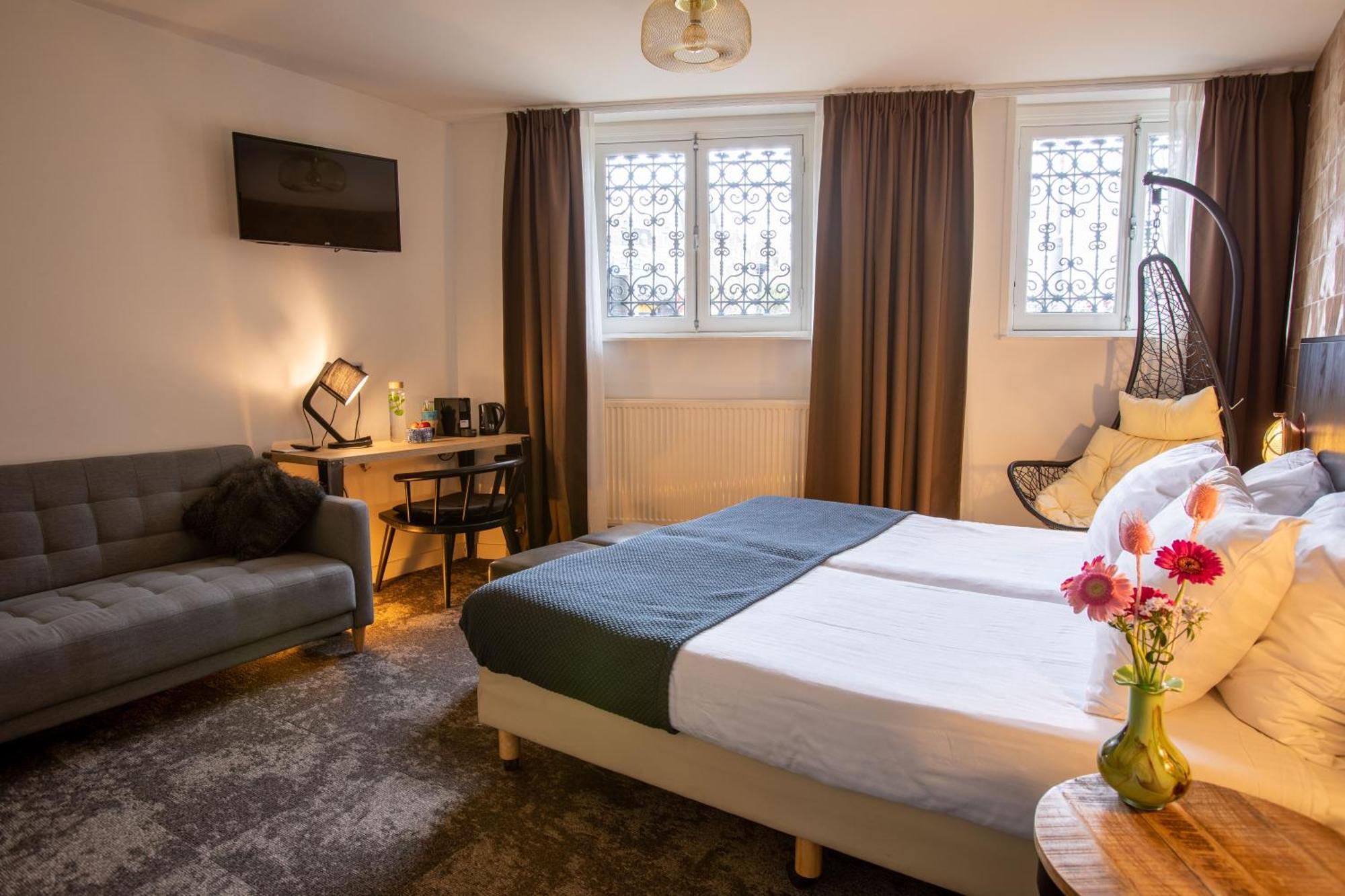 Boutique View Hotel 3*