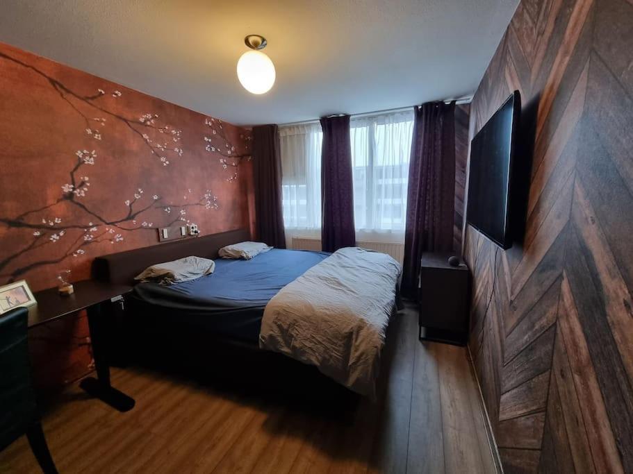 500-mb Hi-tech Silent Work-home Amsterdam