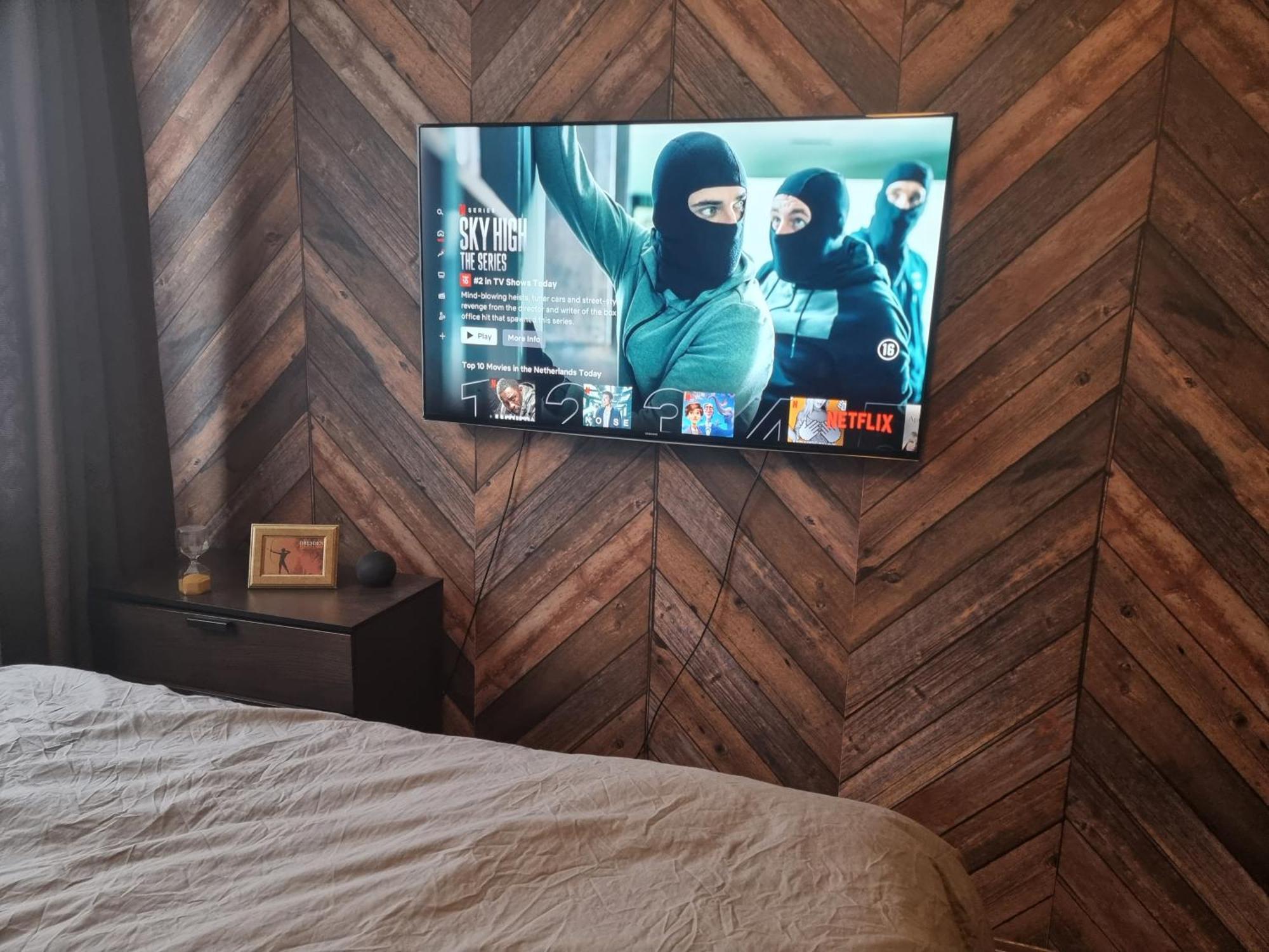 Homestay 500-mb Hi-tech Silent Work-home *