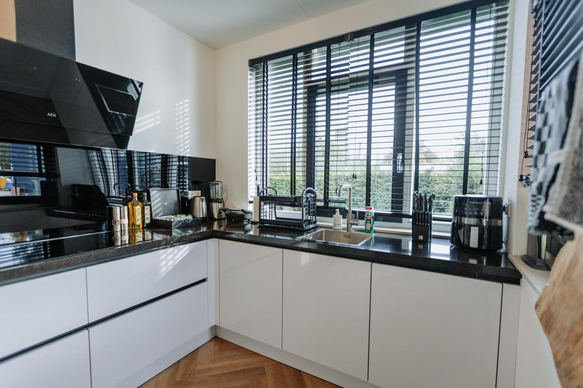 Villa Dutch Design With 6 Luxurious Bedrooms Amsterdam