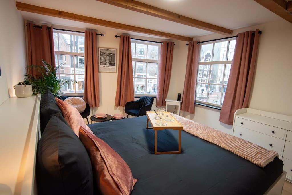 Neighbourhood Apartment