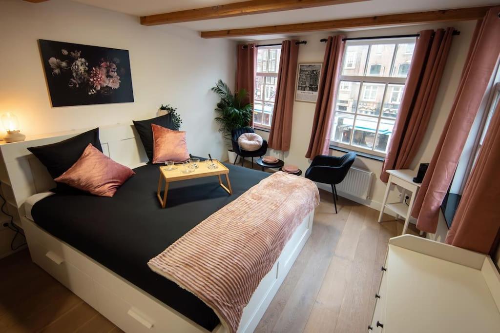 Neighbourhood Apartment