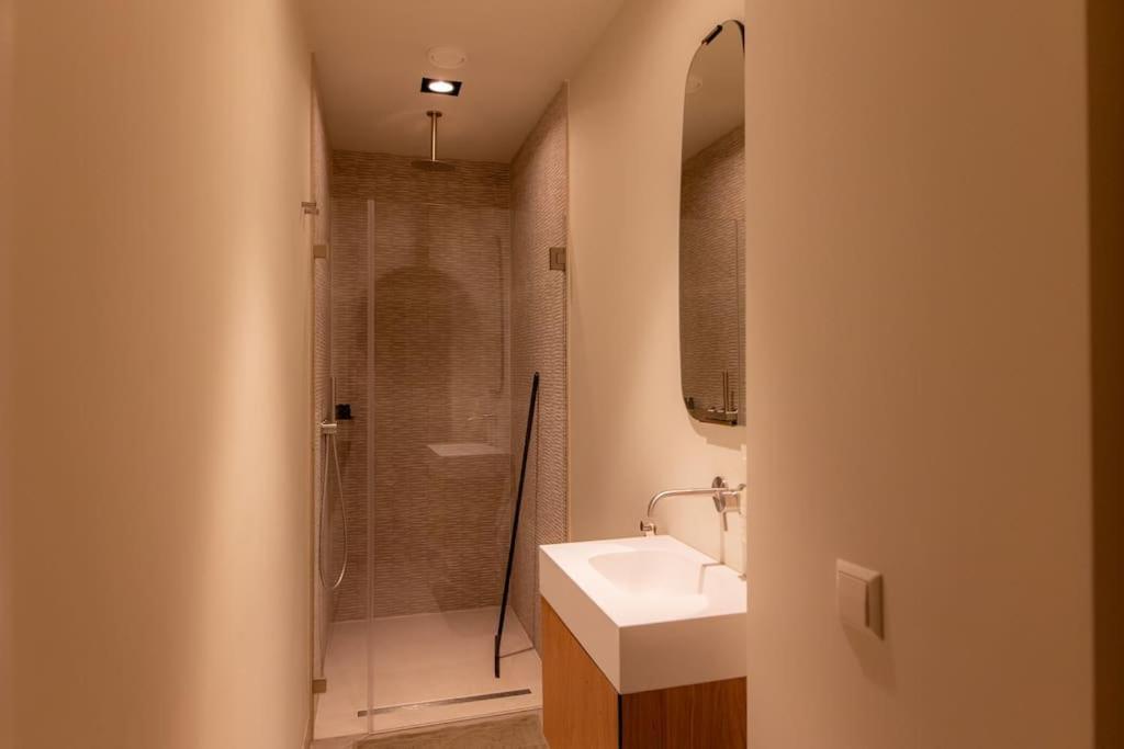Newly Renovated Luxurious 200 Sqm Loft In Centre Apartment *