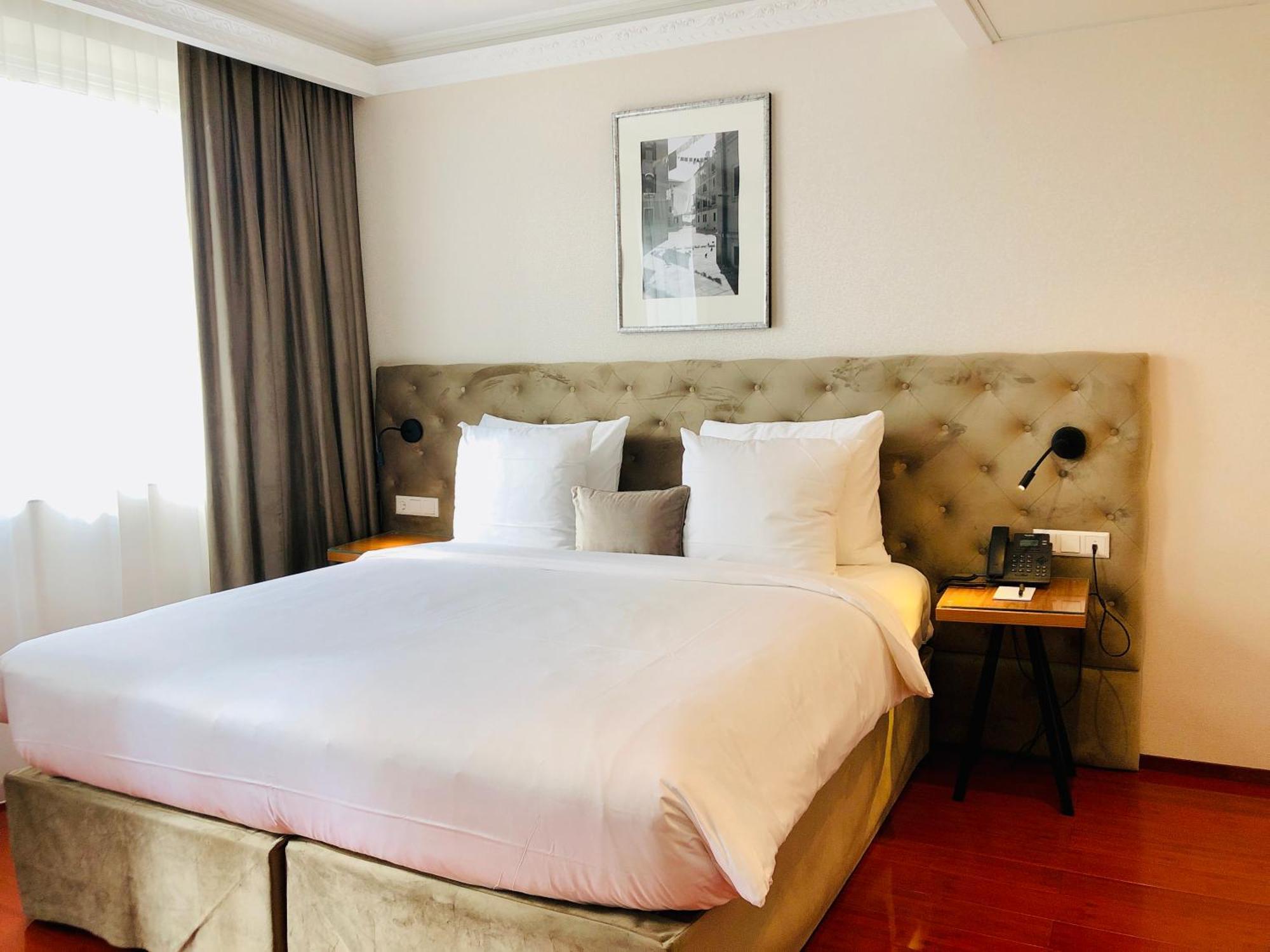 Chasse Residency Hotel