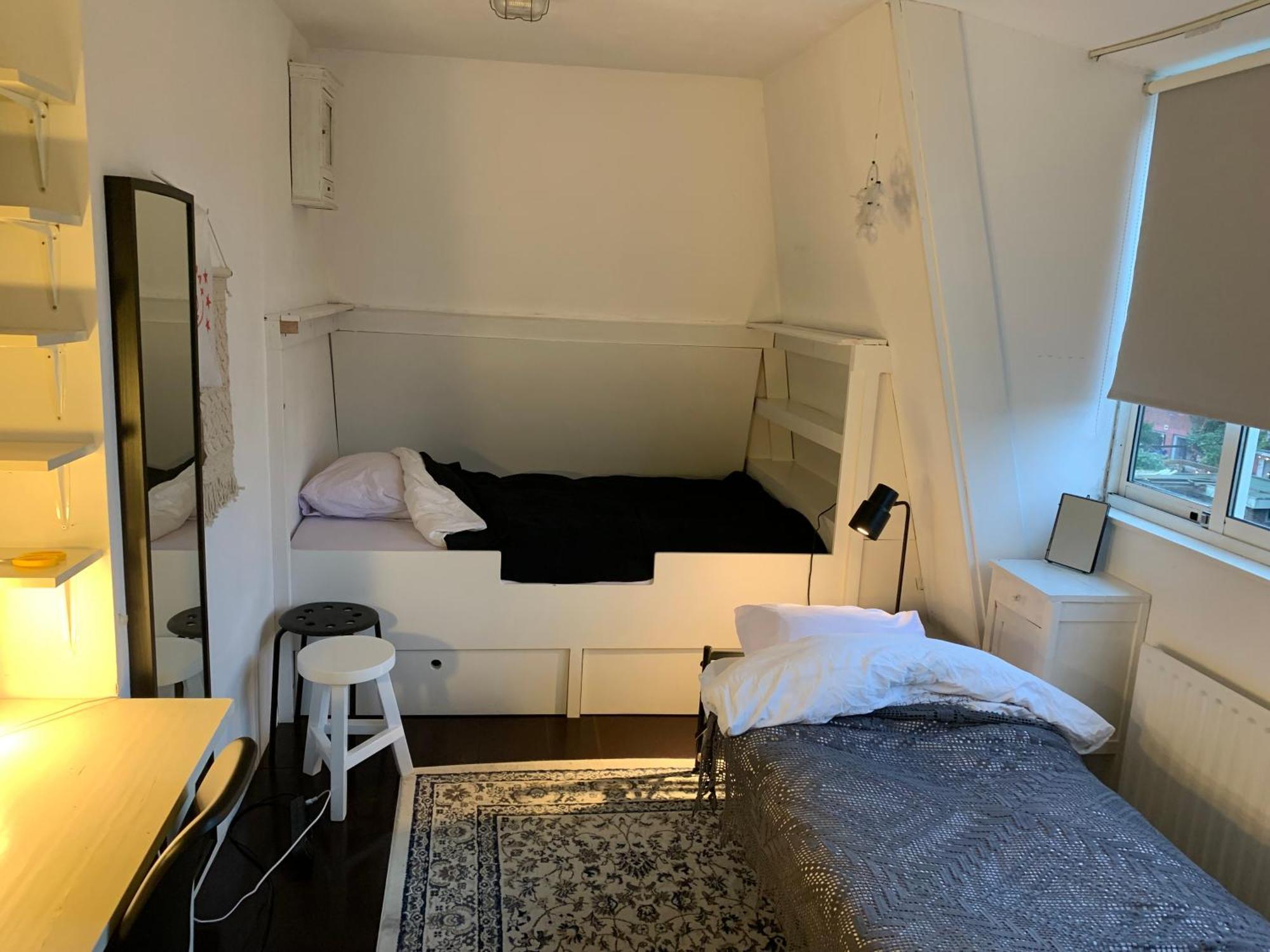 Your Own Floor In Authentic Picturesque Dikehouse Apartment Amsterdam