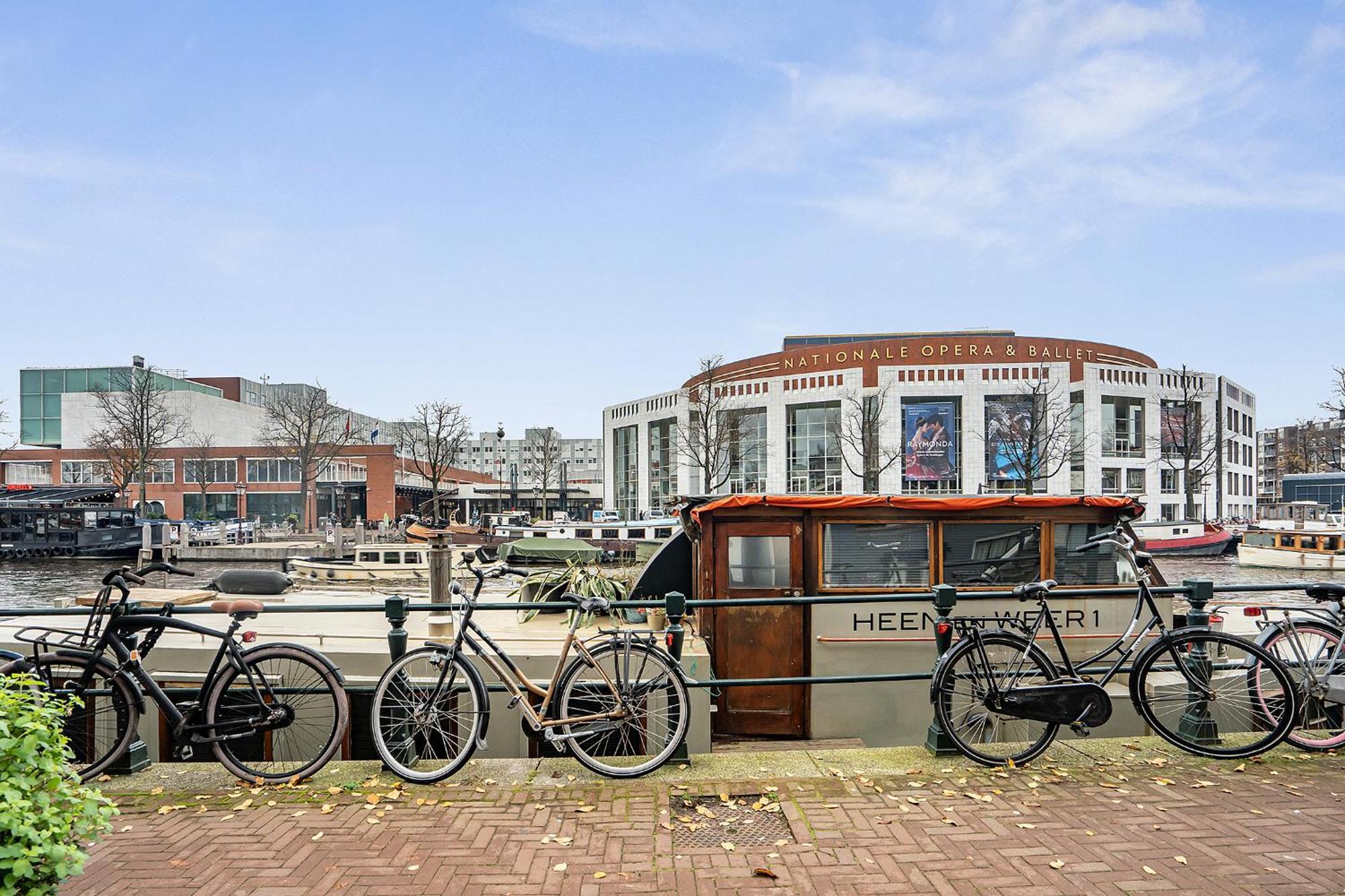 Amstel Houseboat Right Across The Opera Apartment *