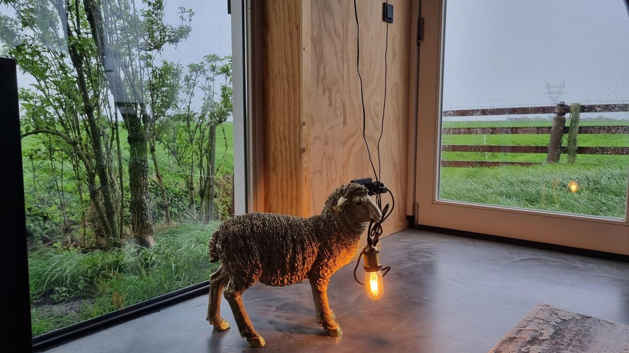 Farmers Lodge, A With A Skyline View In Rural Holiday home *