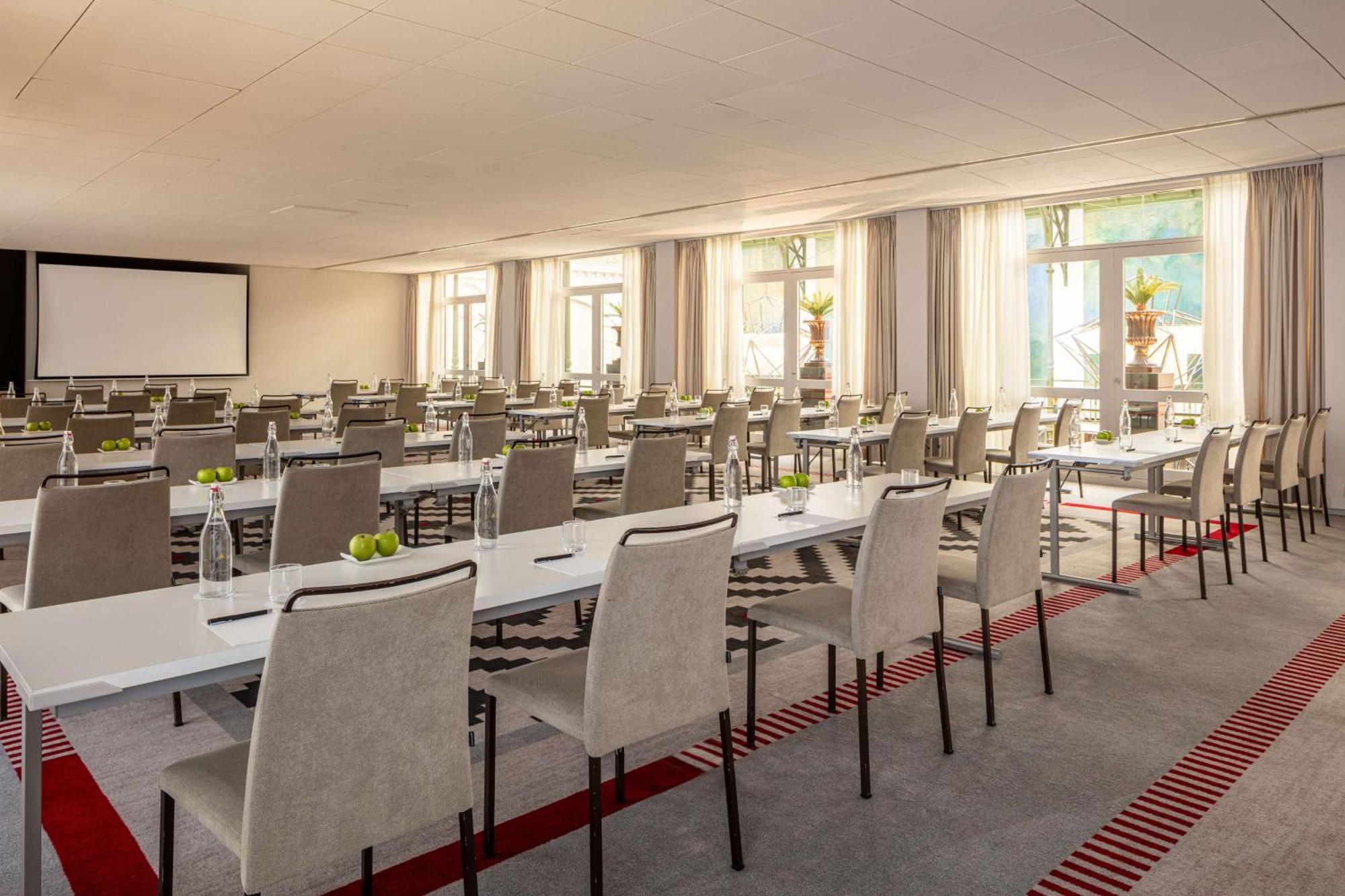 Anantara Grand Krasnapolsky Hotel 5*