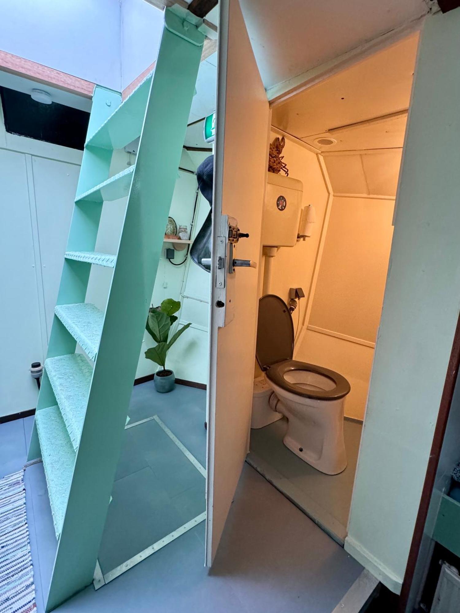 Bateau-hôtel Flow