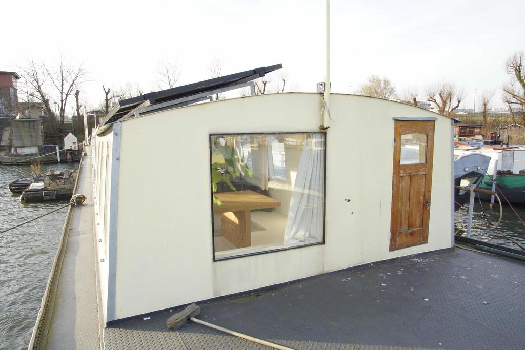 The Island Houseboat *