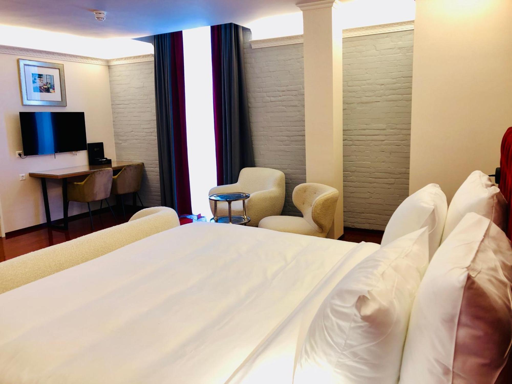 Hotel Chasse Residency
