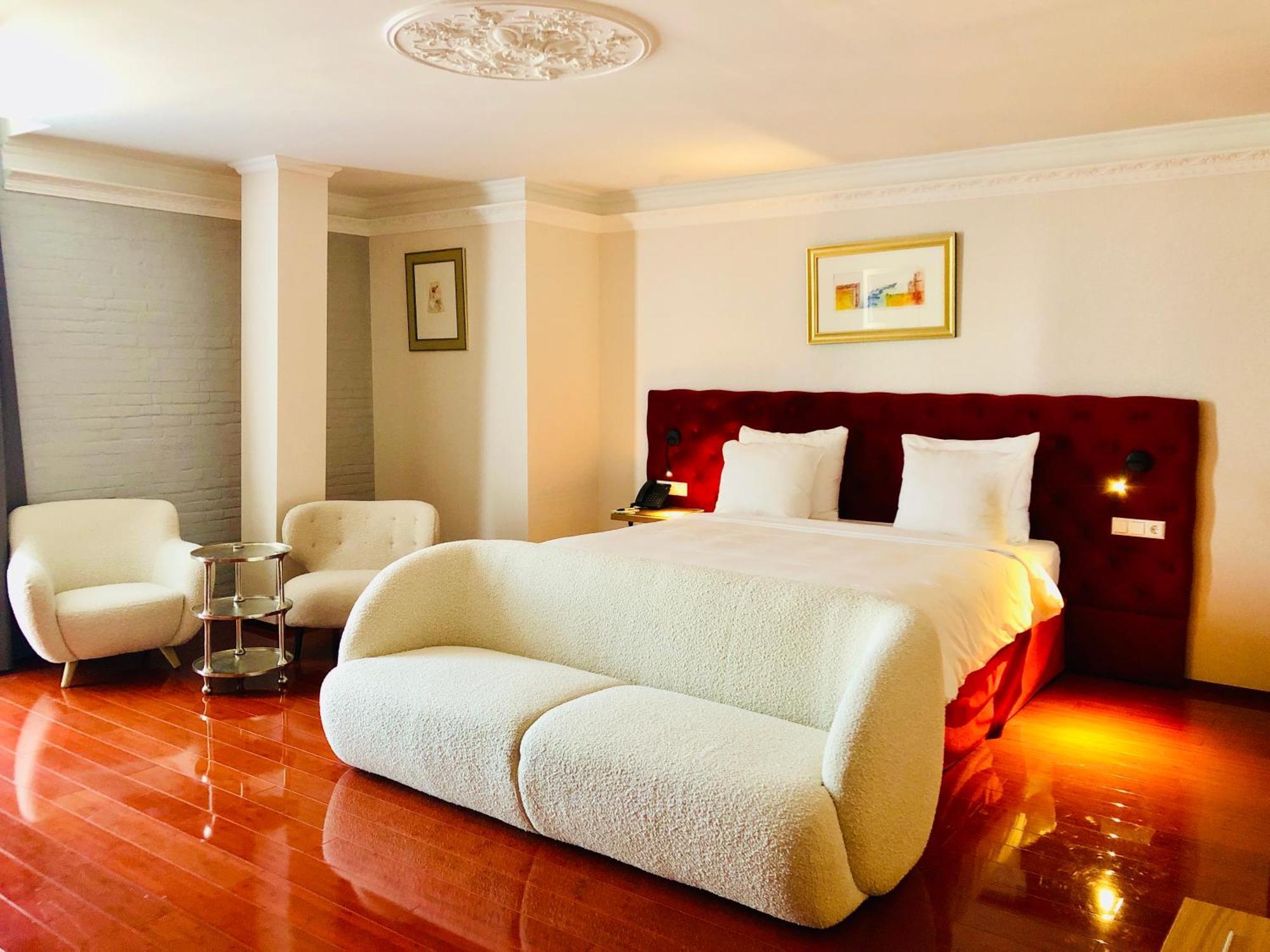 Chasse Residency Hotel 4*