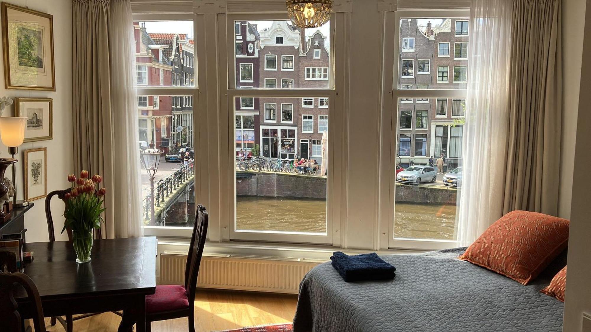 Canal View * Amsterdam