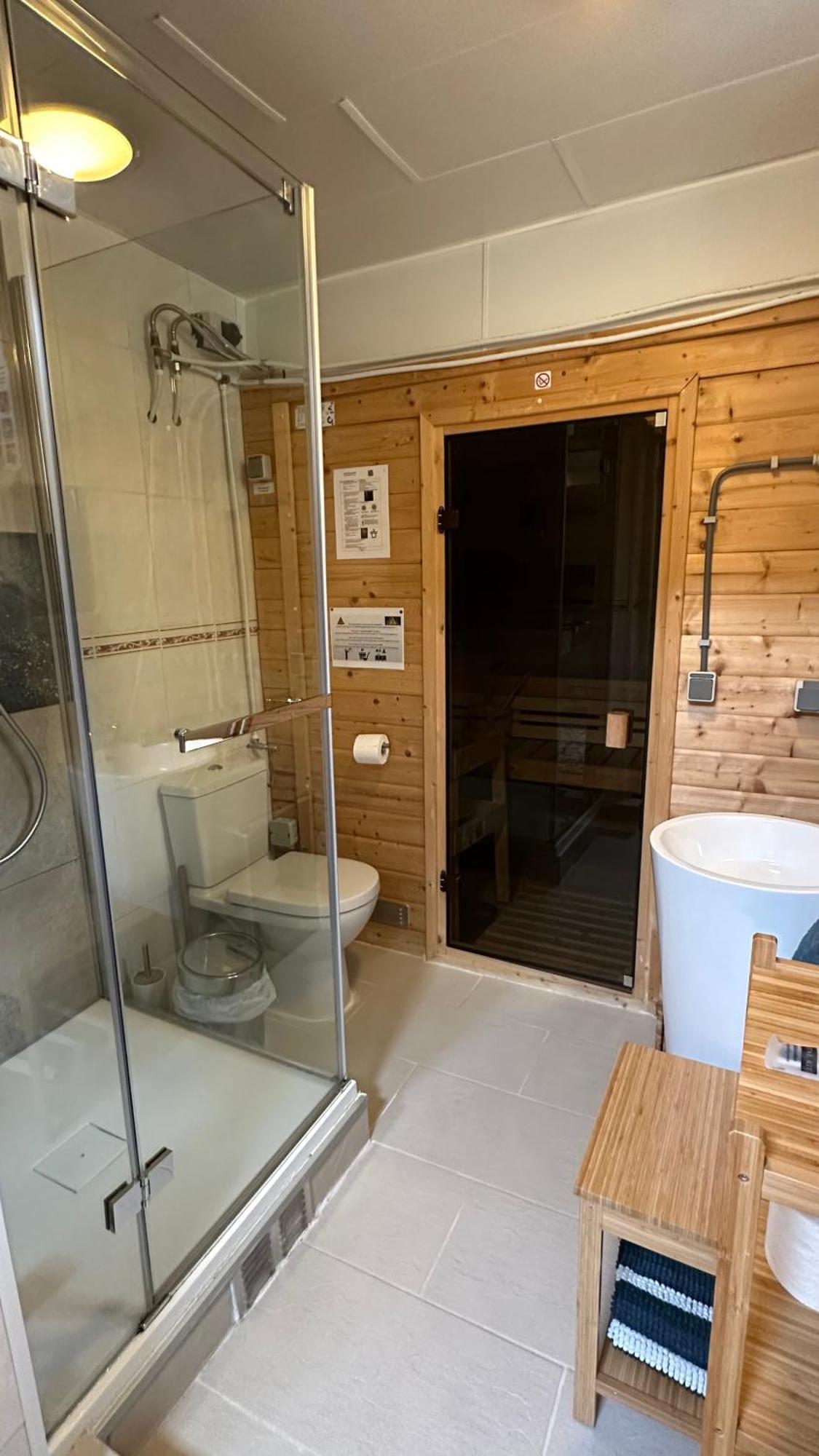 With Sauna Amesterdão