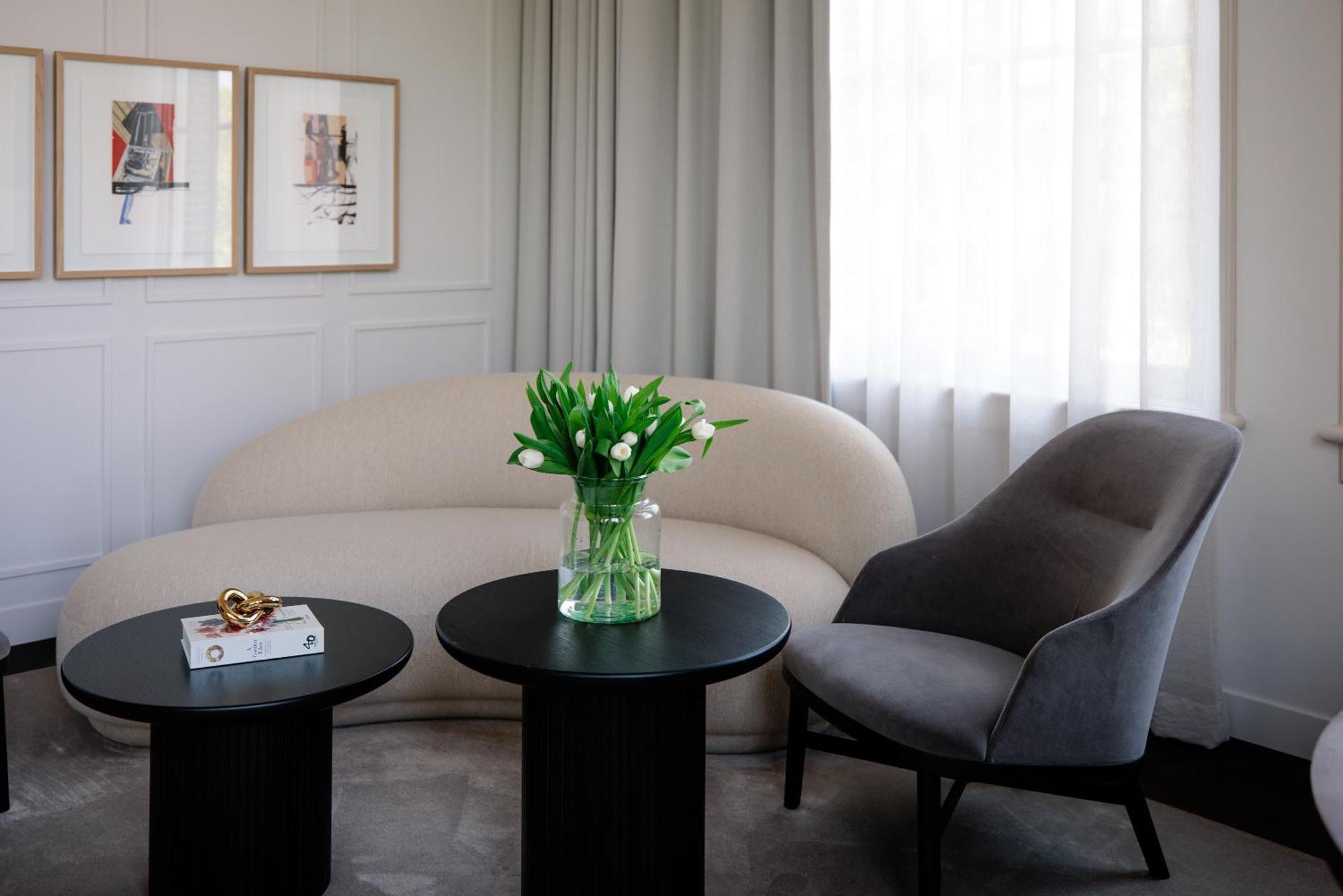 Hotel Pillows Grand Boutique Maurits At The Park - Small Luxury