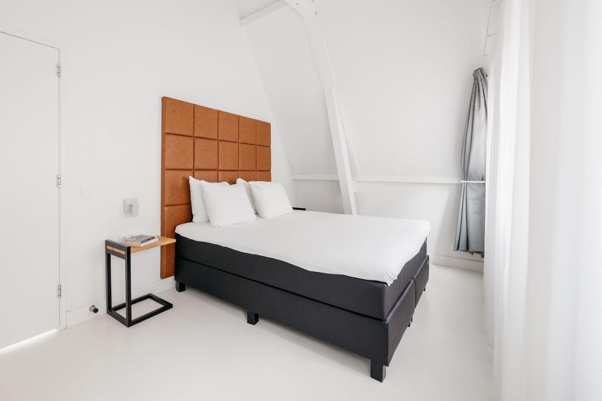 Yays Salthouse Canal Aparthotel 4*