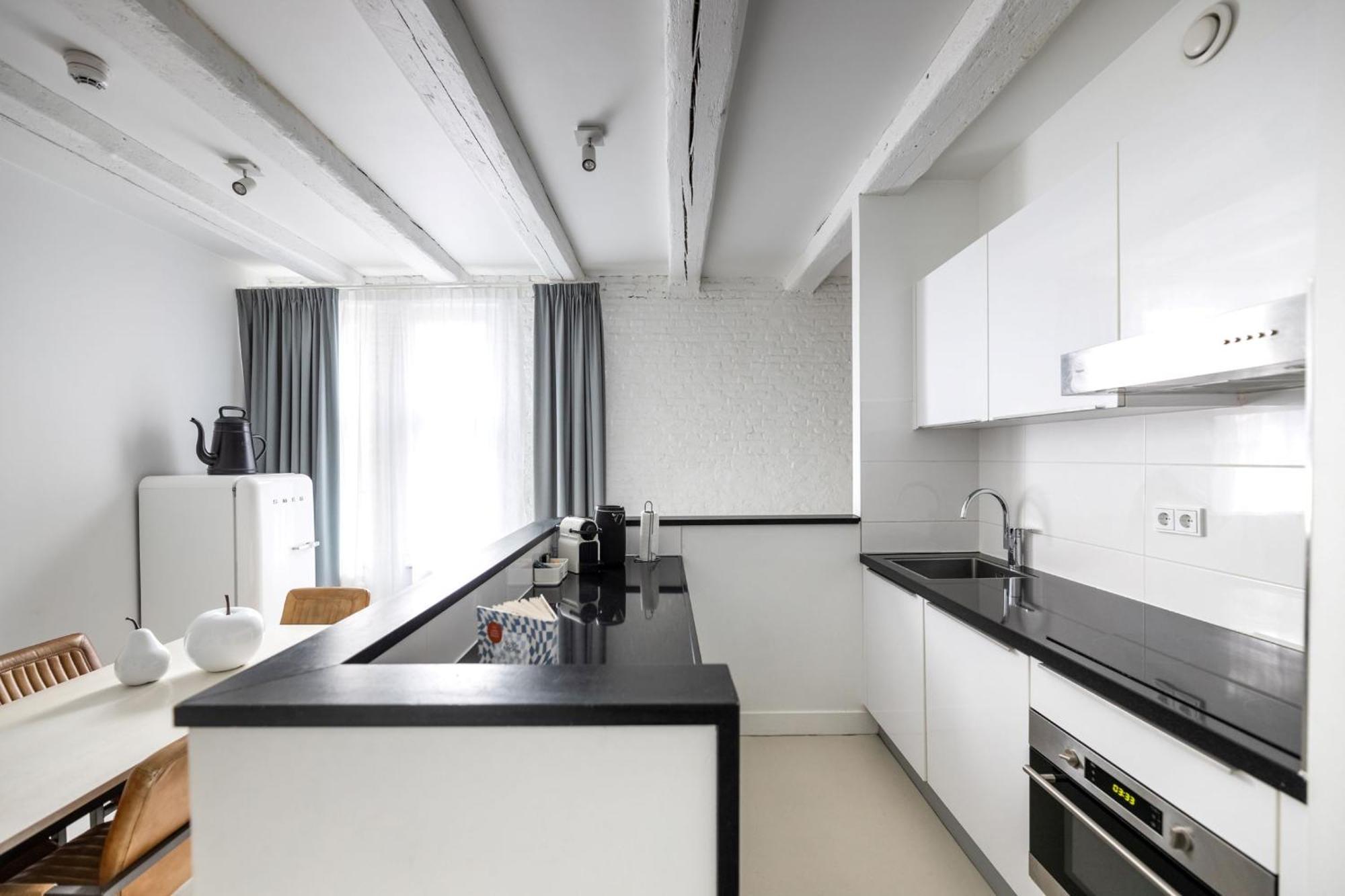 Aparthotel Yays Salthouse Canal 4*