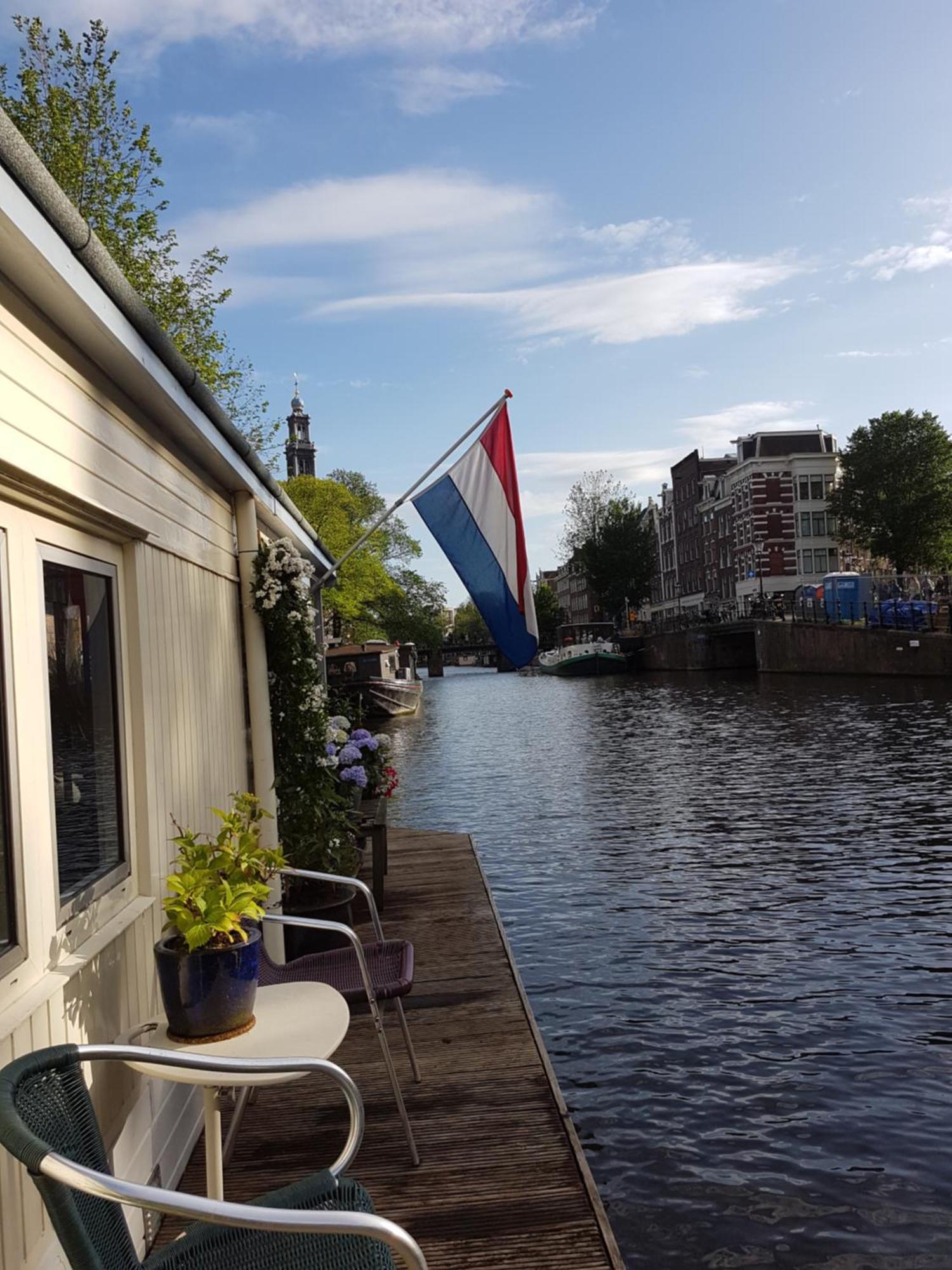 Pantheos Houseboat Bateau-hôtel *