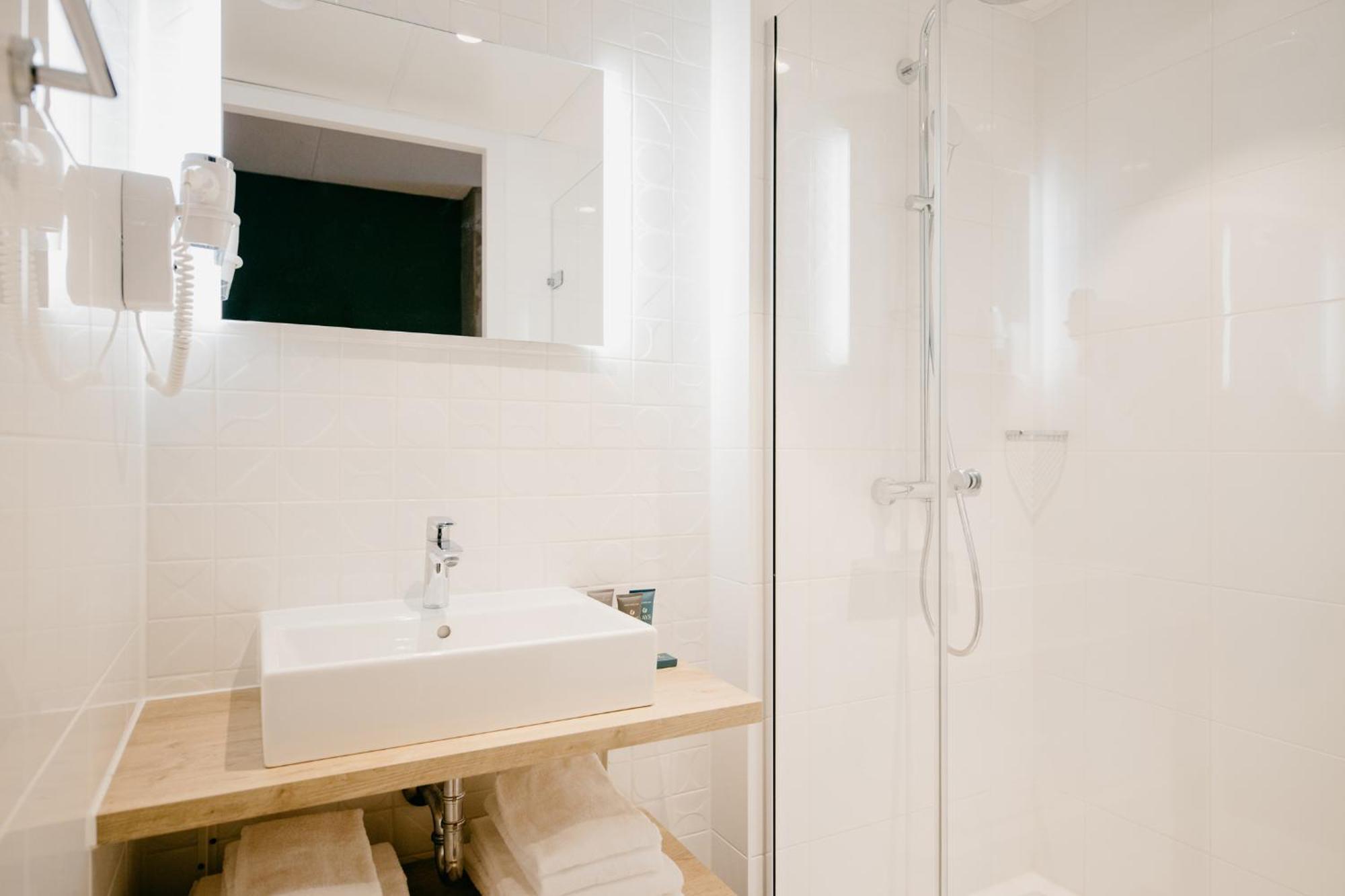 Numa Docklands Aparthotel 4*