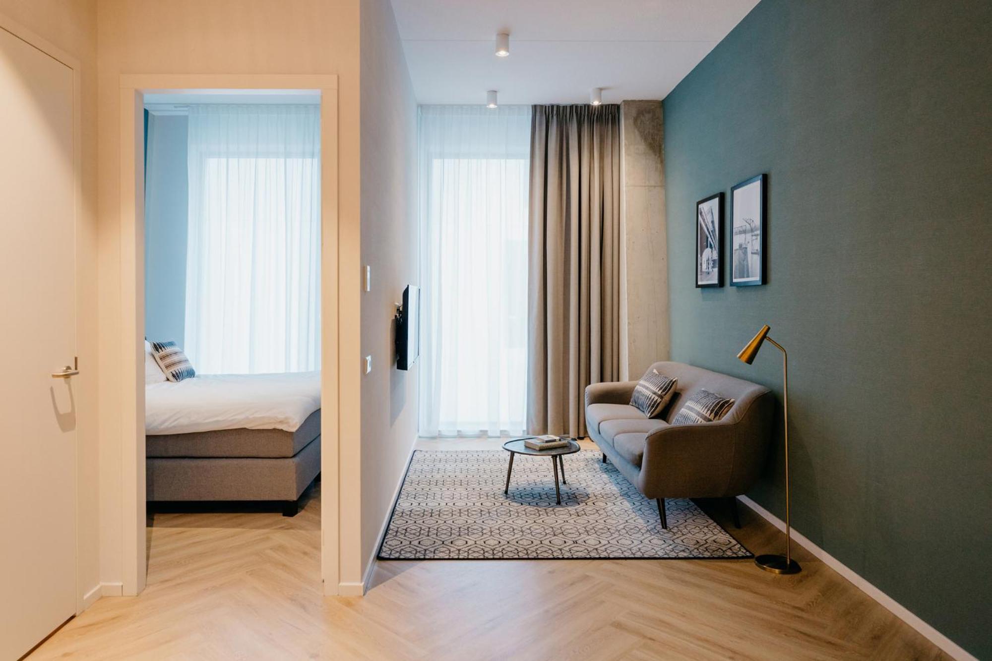 Numa Docklands Aparthotel 4*