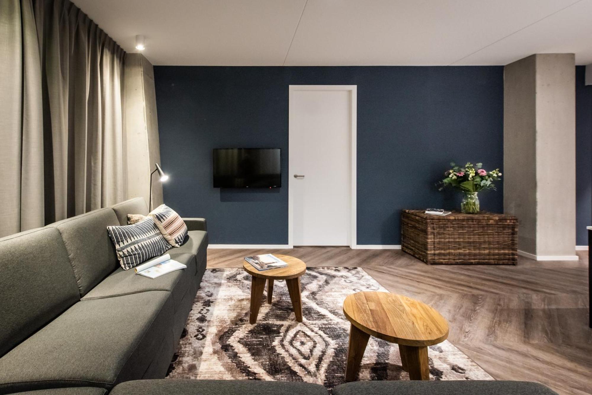 Numa Docklands Aparthotel 4*