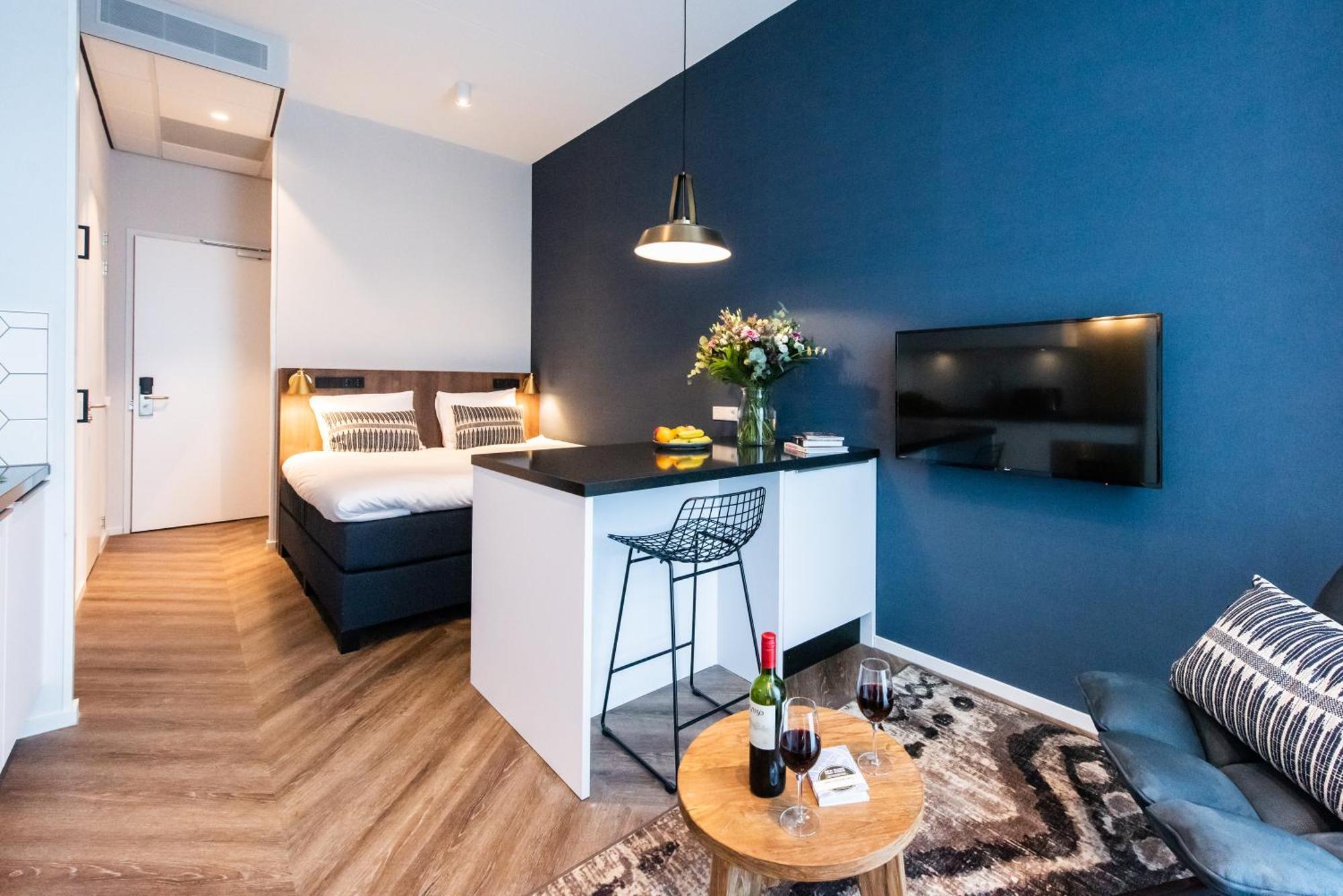 Numa Docklands Aparthotel 4*