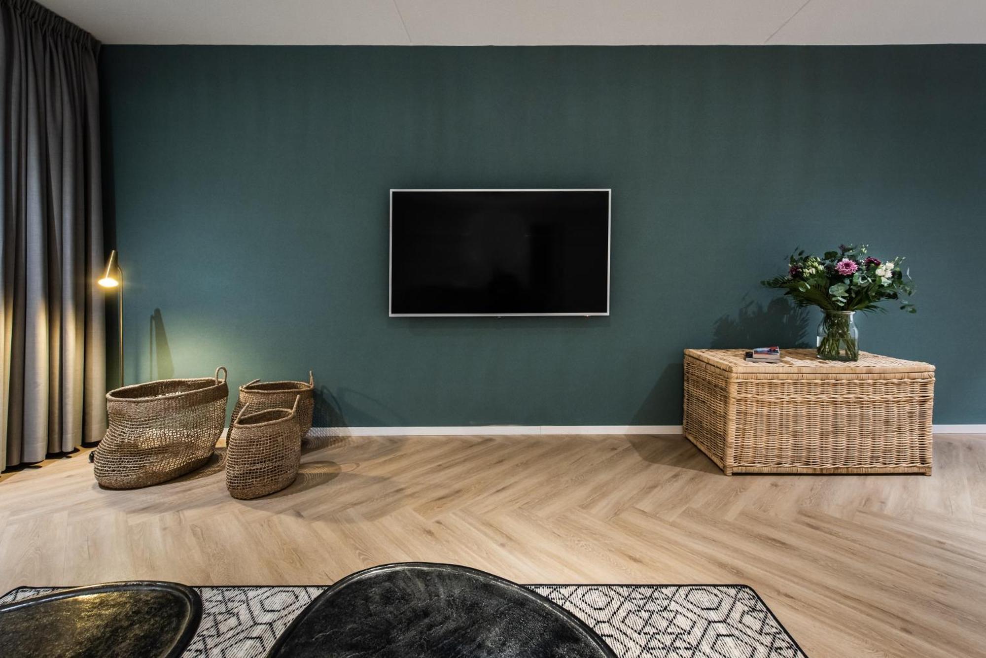 Numa Docklands Aparthotel 4*