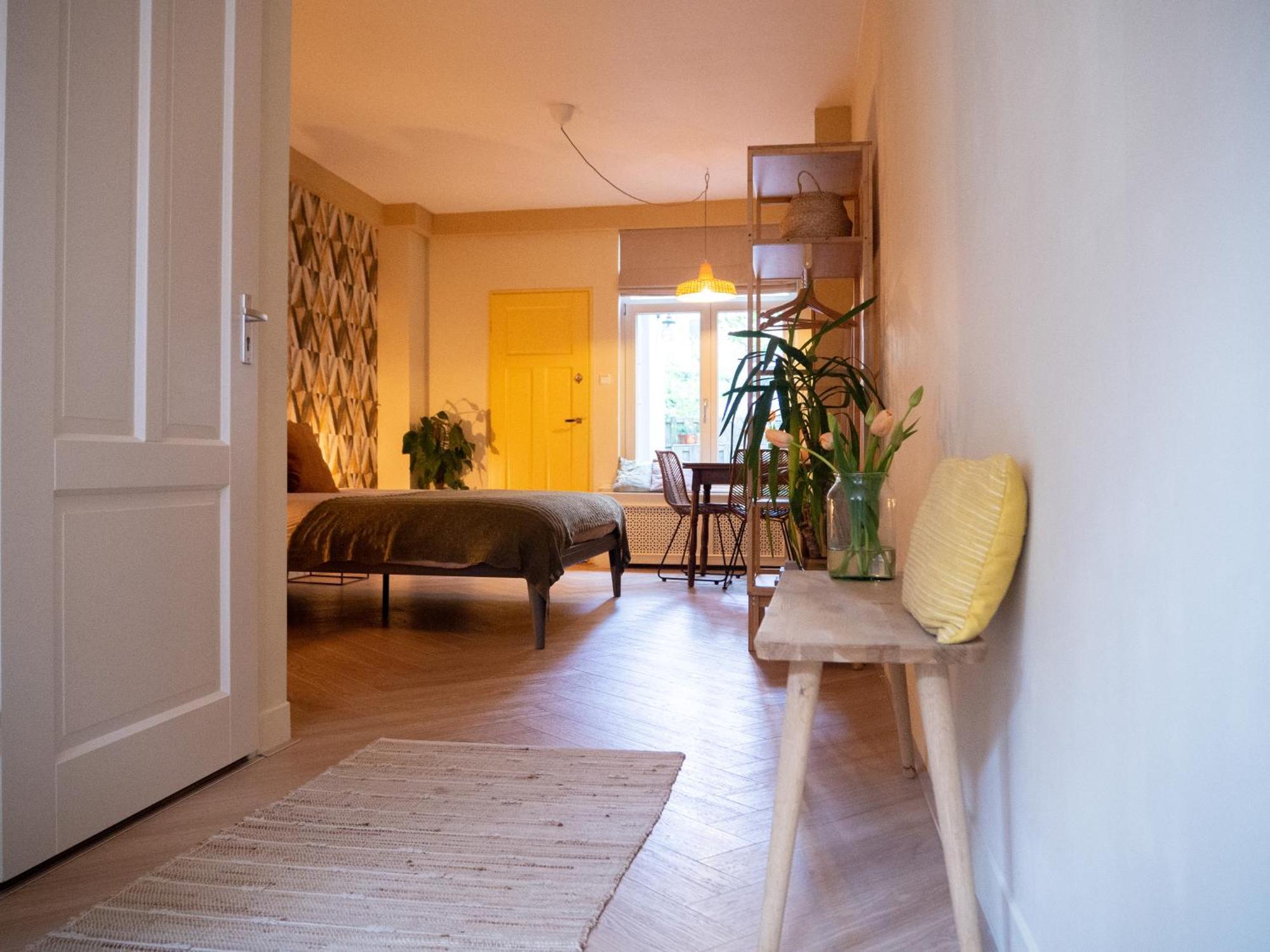 Bed & Breakfast 117 *