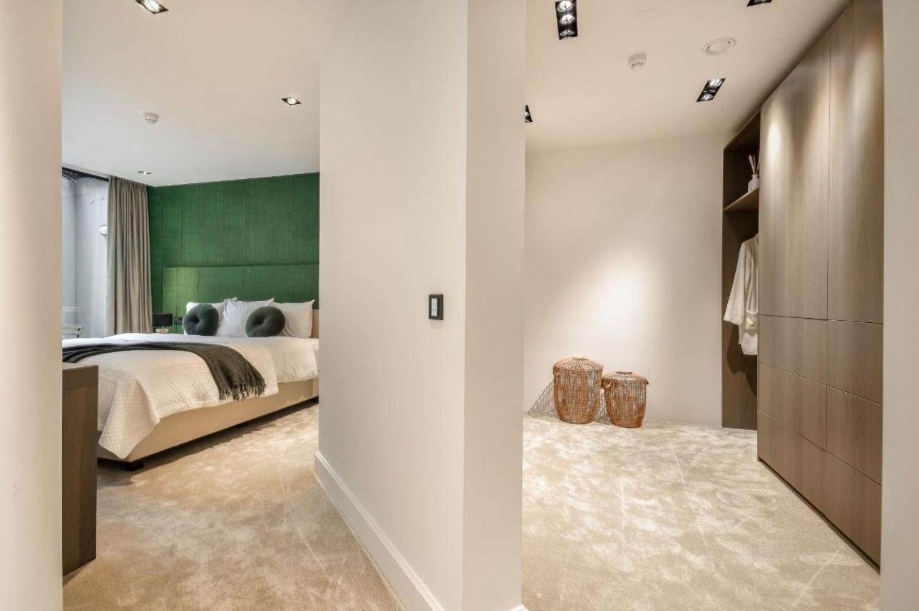 Exquisite Luxury 3b Apartment *