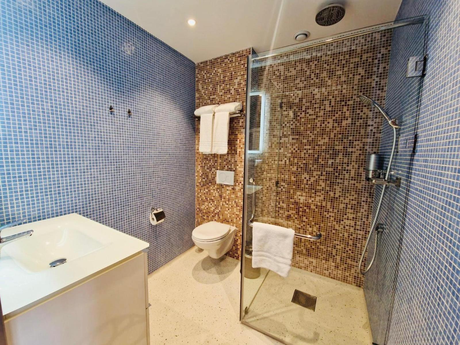 Hotel Chasse Residency 4*