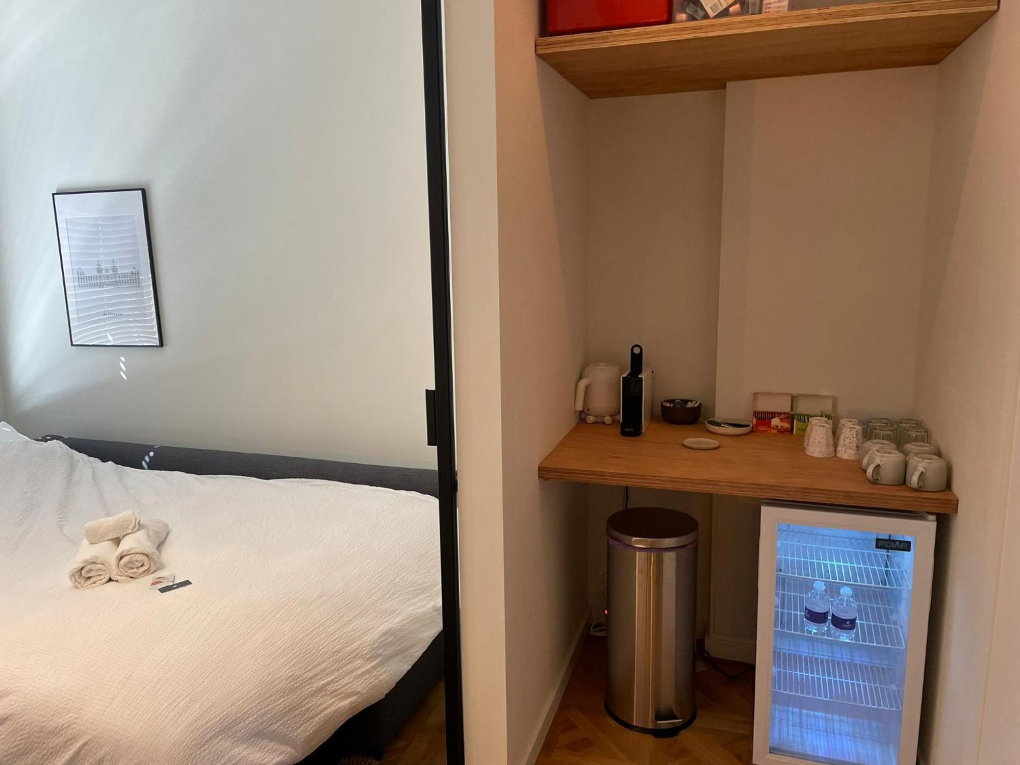 Luxury With Private Bathroom On Great Location. Séjour chez l'habitant *