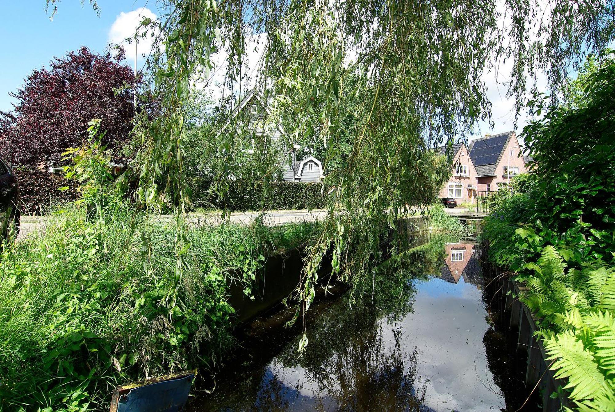 Tranquil Wooden House With Free Parking * Amsterdam