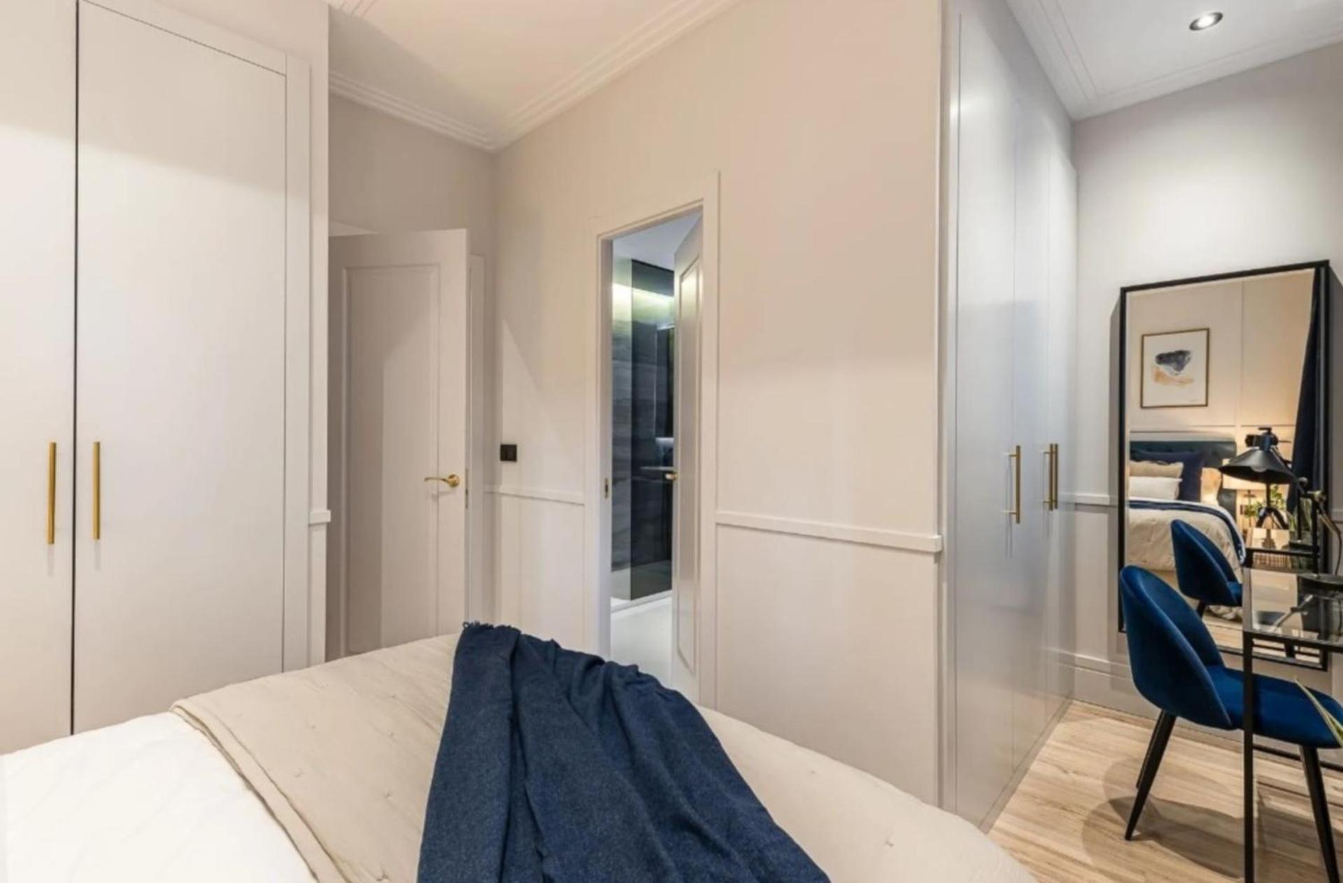 New Top Apartment *