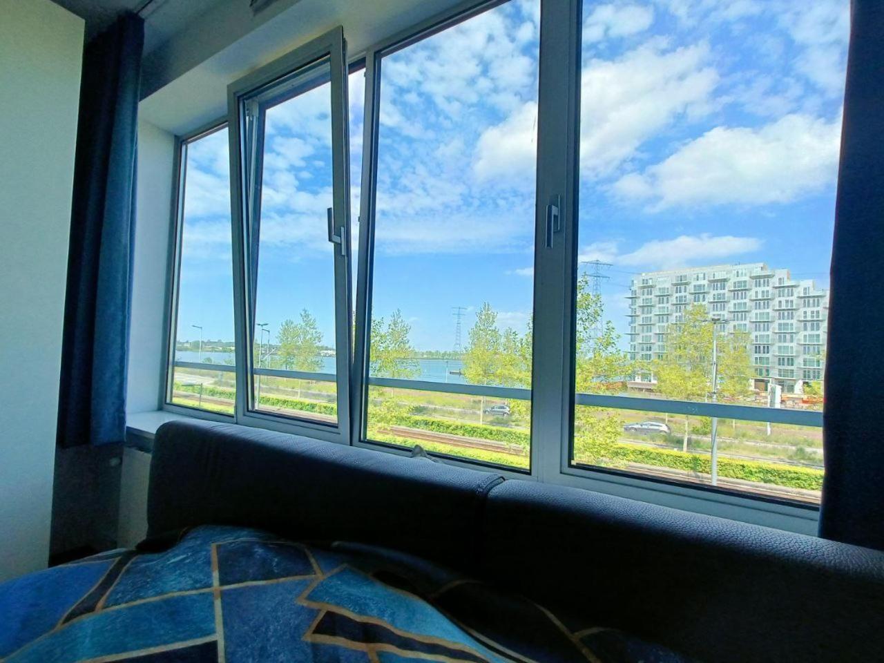 Spacious 12 Min To Center By Tram Apartment Amsterdam