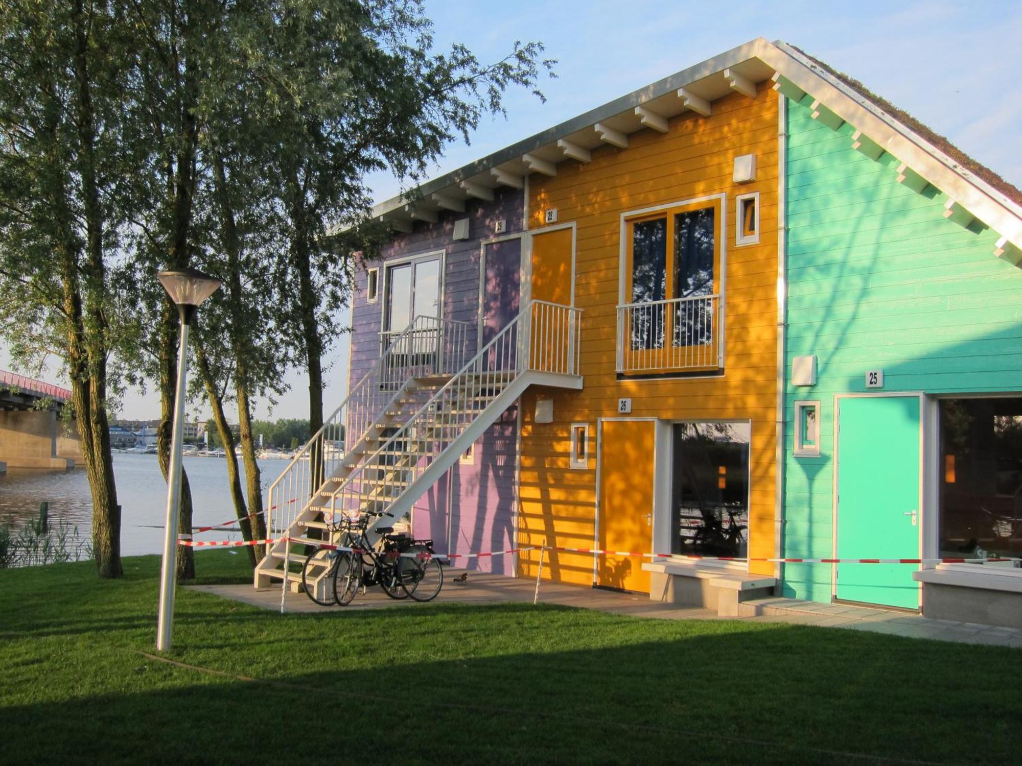 Acampamento Zeeburg 3*