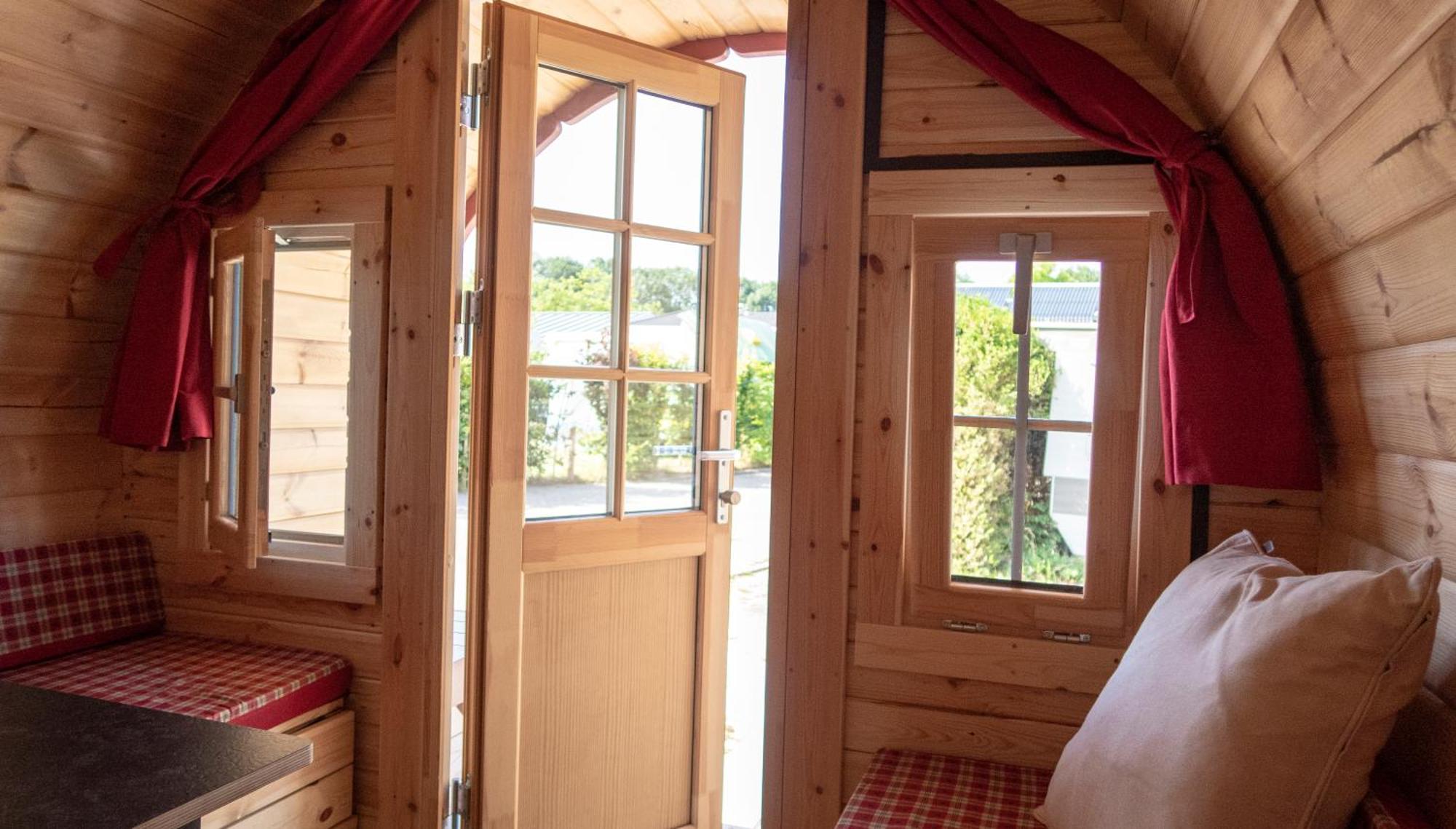 Acampamento Zeeburg 3*
