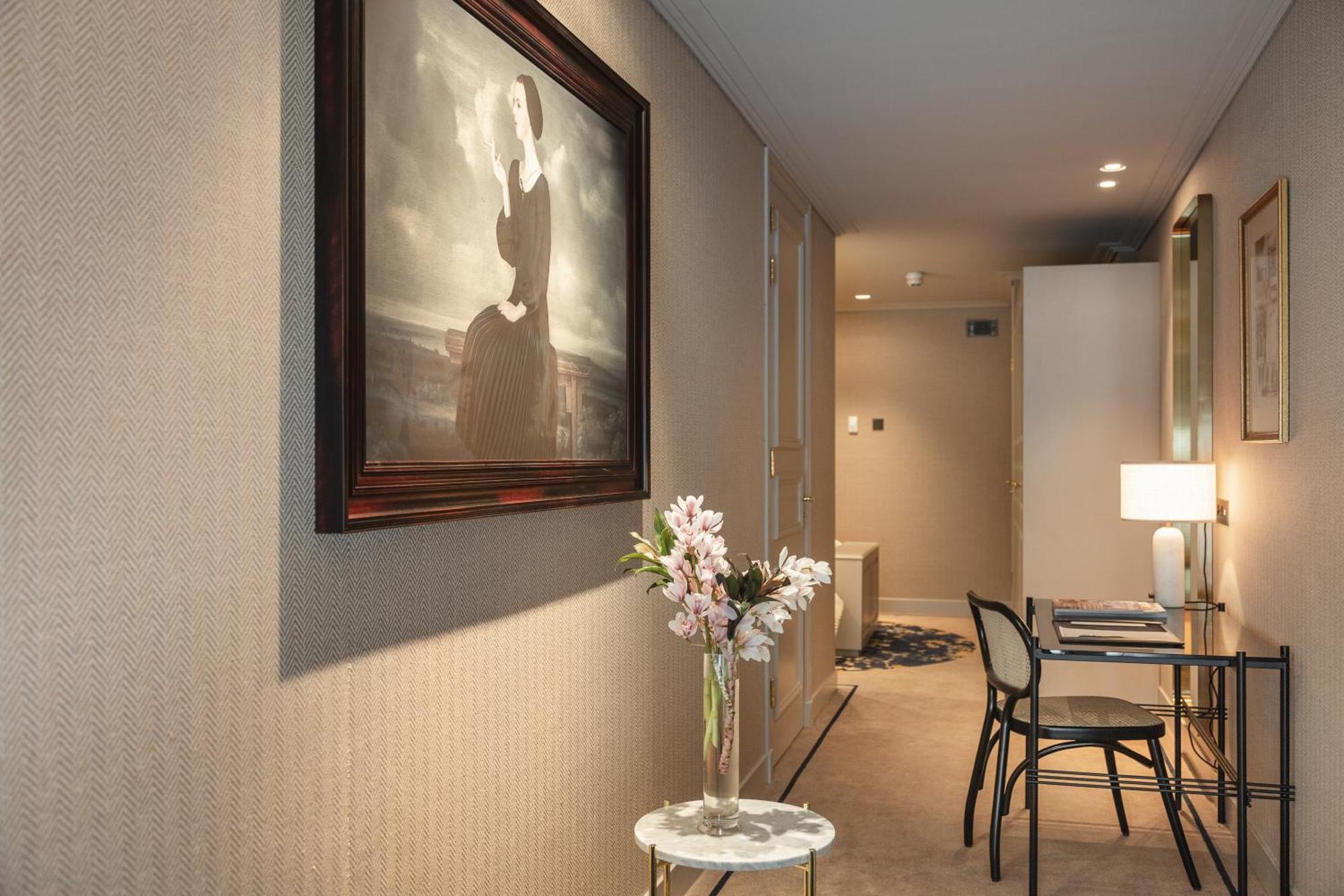 Hotel 717