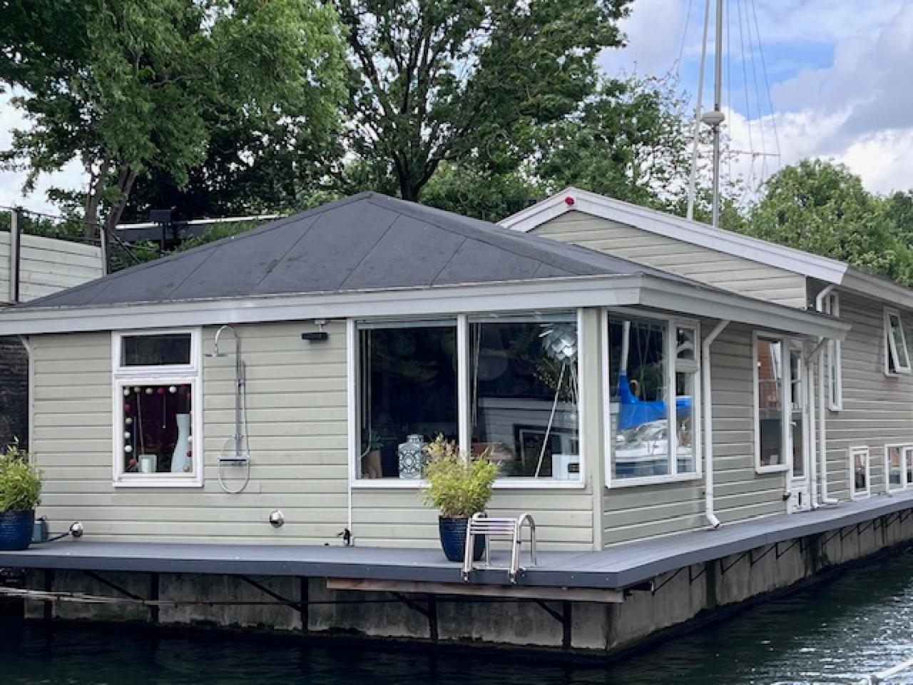 Botel Private At Houseboat *