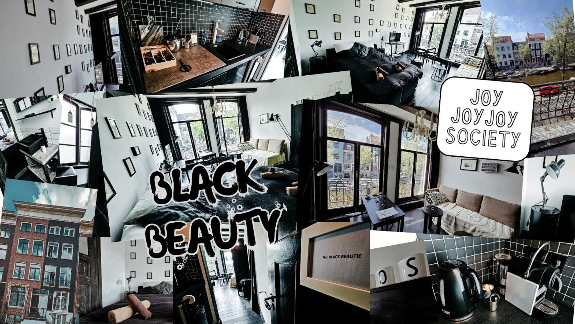 The Black Beauty Private With Canal View From 1799 Bed & Breakfast Amsterdam