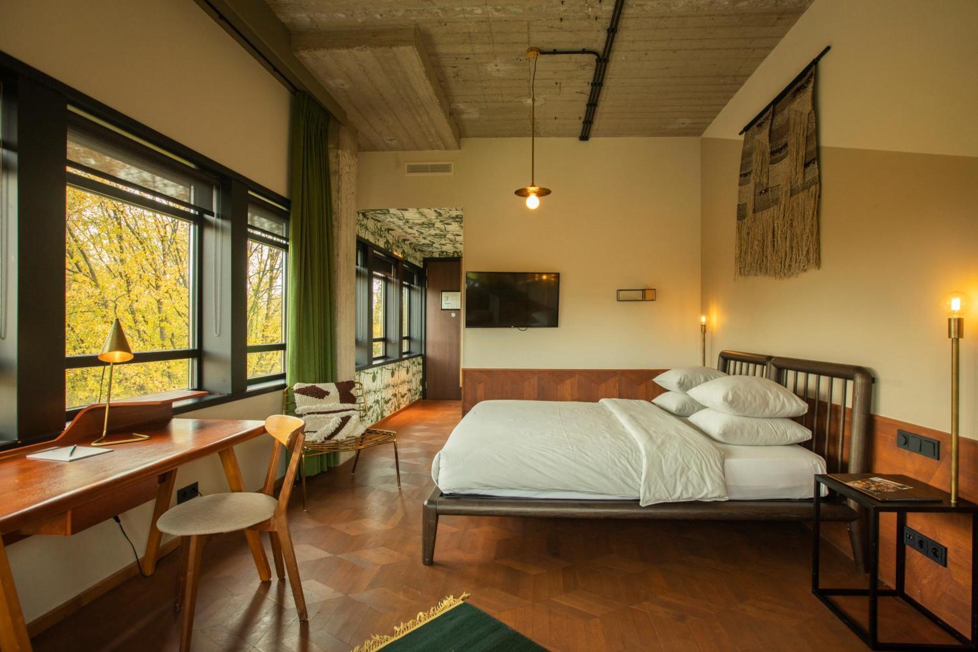 Hotel Hotel V Fizeaustraat 4*