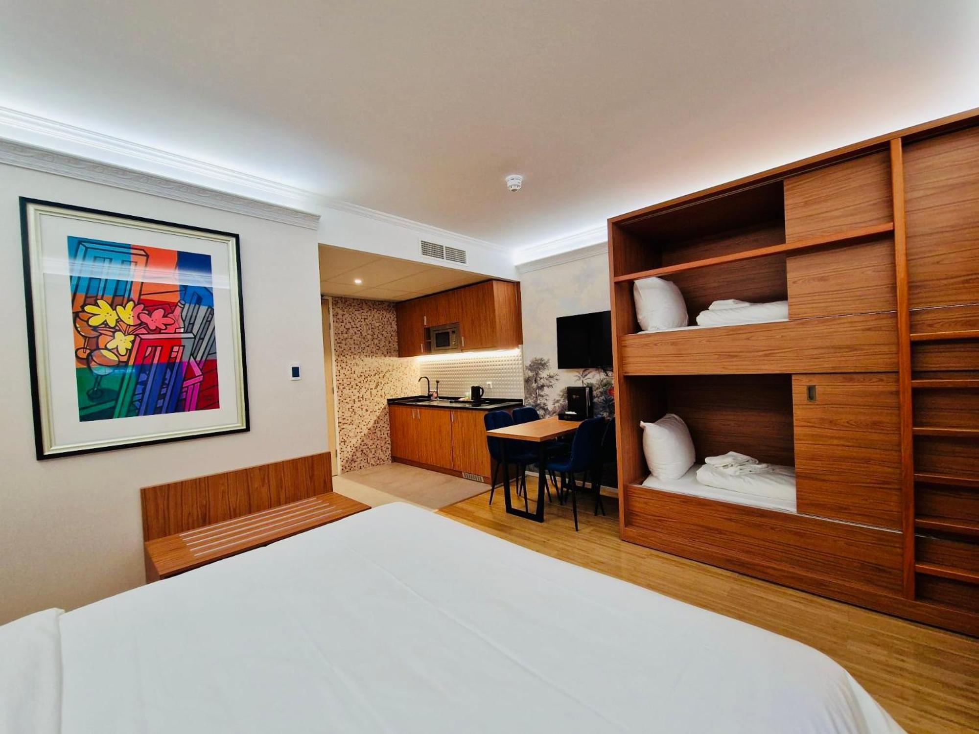 Chasse Residency Hotel 4*