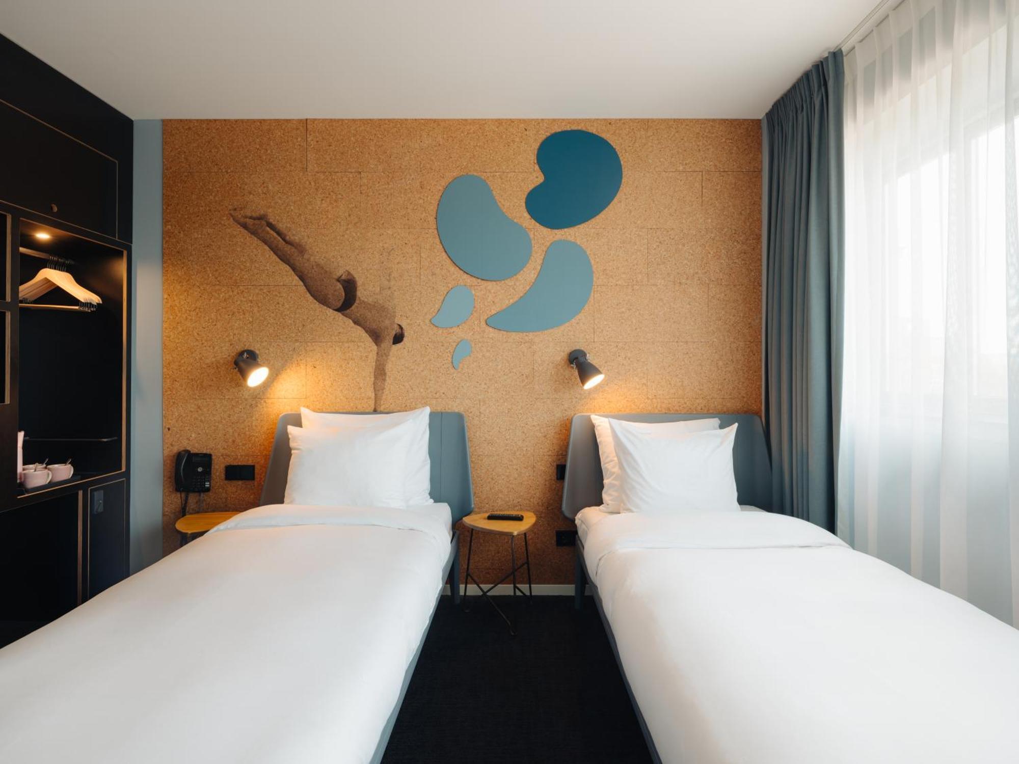 Hotel Conscious The Tire Station 3*