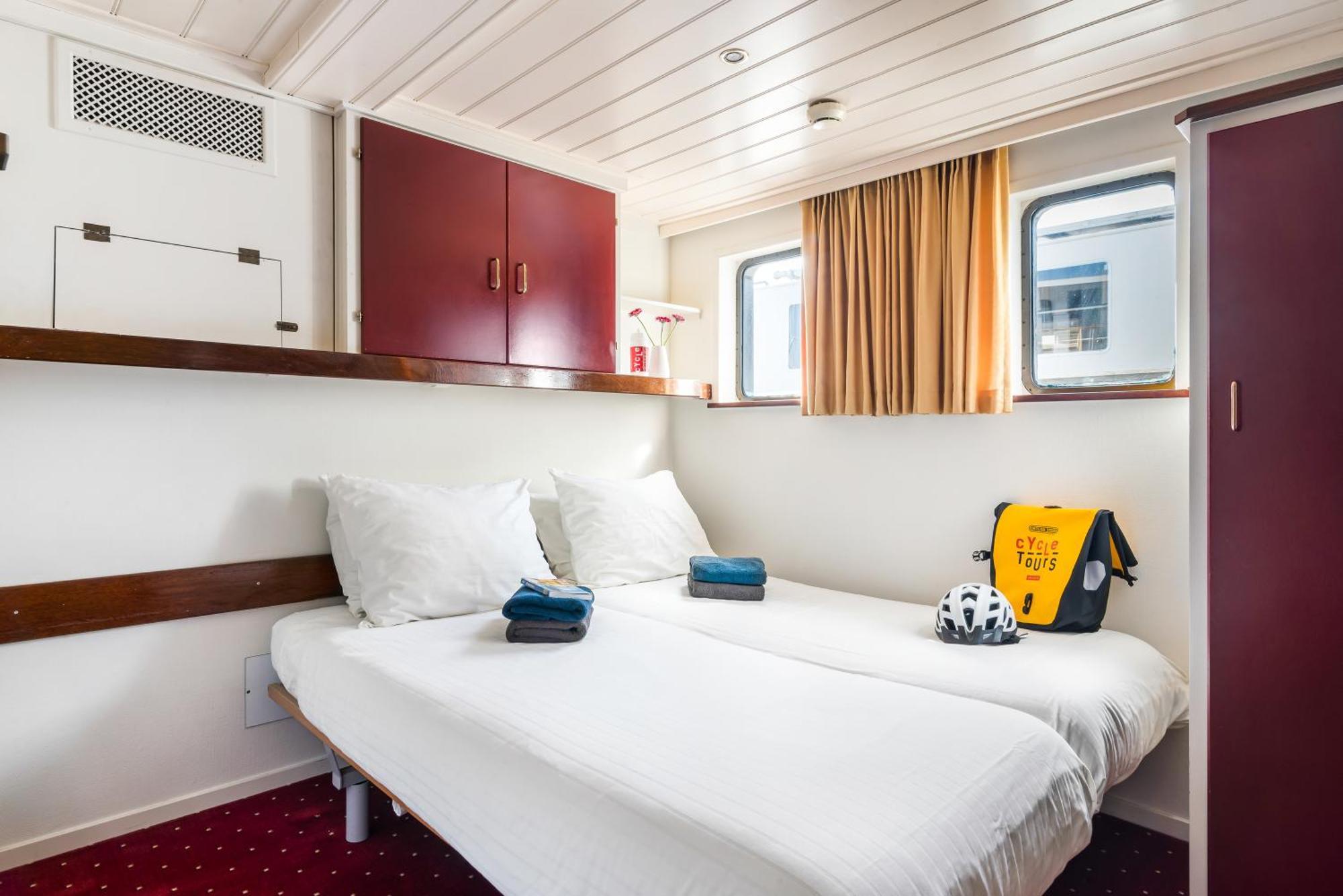 Sailing Amsterdam