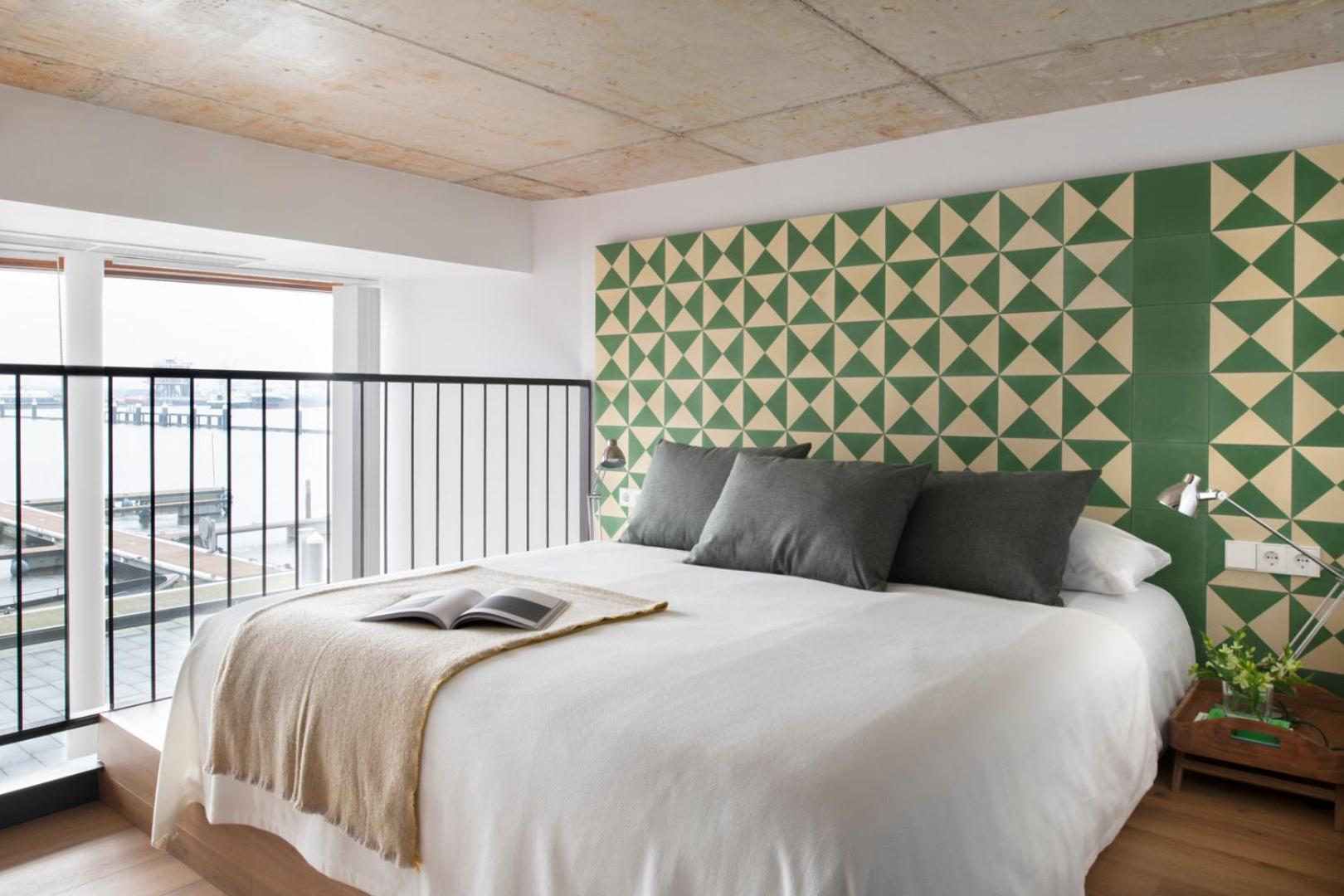 Eric Voekel Boutique - Riverfront Apartment