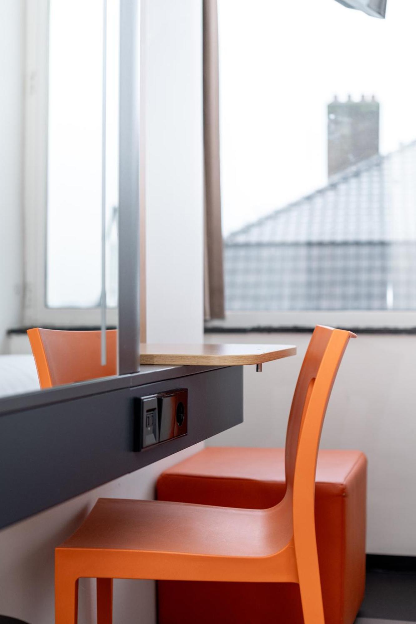 Easyhotel Arena Boulevard Hotel 2*